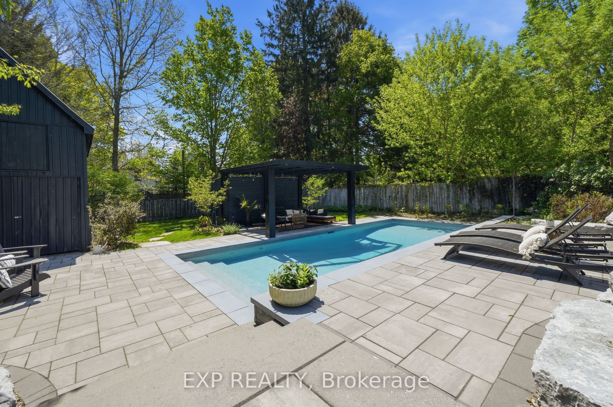 16 Barker Street, Prince Edward County, ON K0K 2T0 photo 3