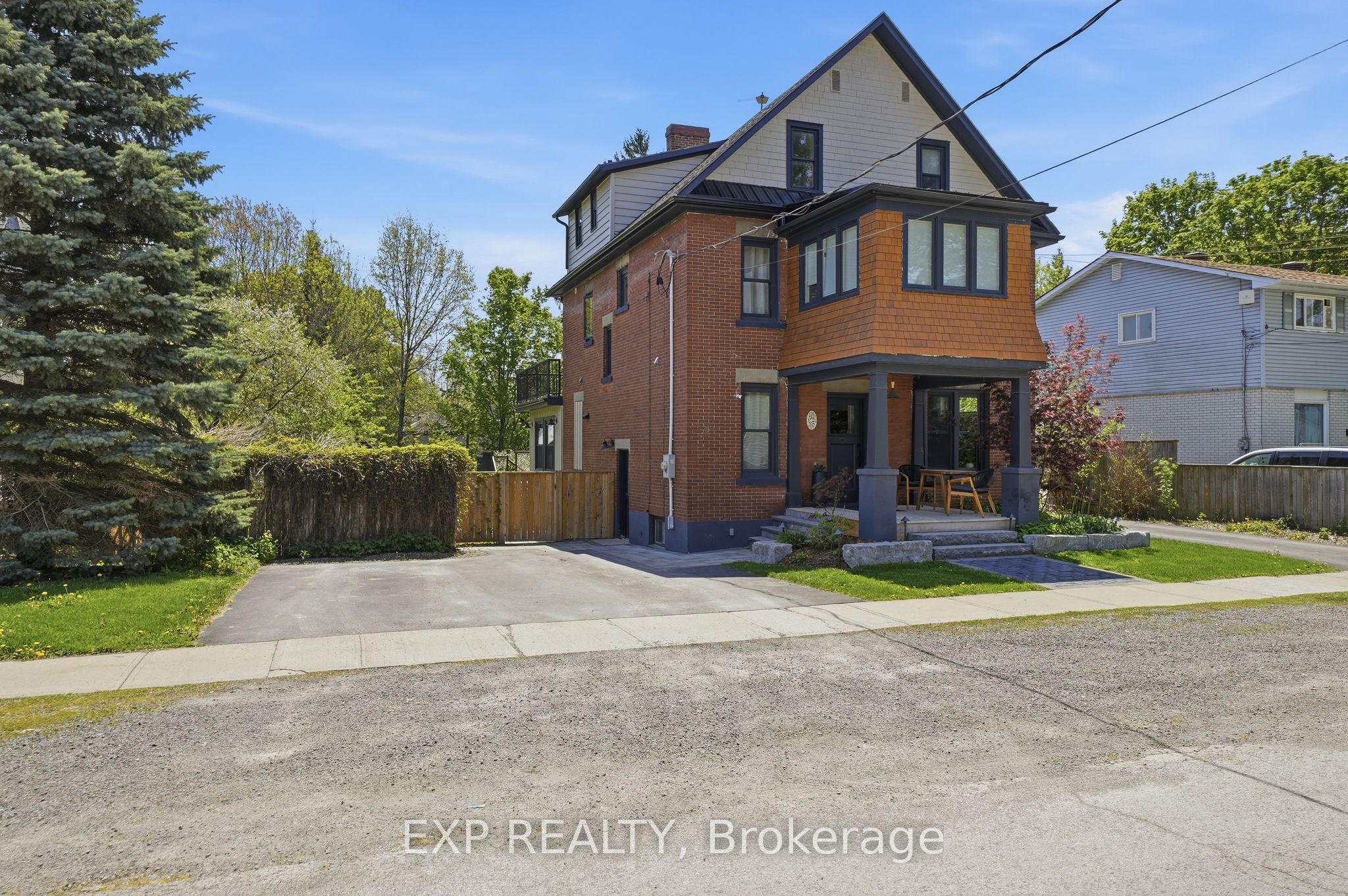 16 Barker Street, Prince Edward County, ON K0K 2T0 photo 4