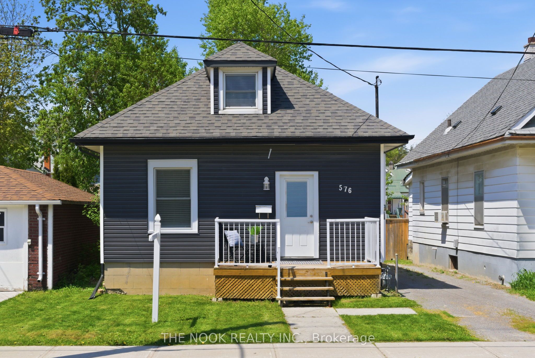 576 Wolfe Street, Peterborough, ON K9J 2L8