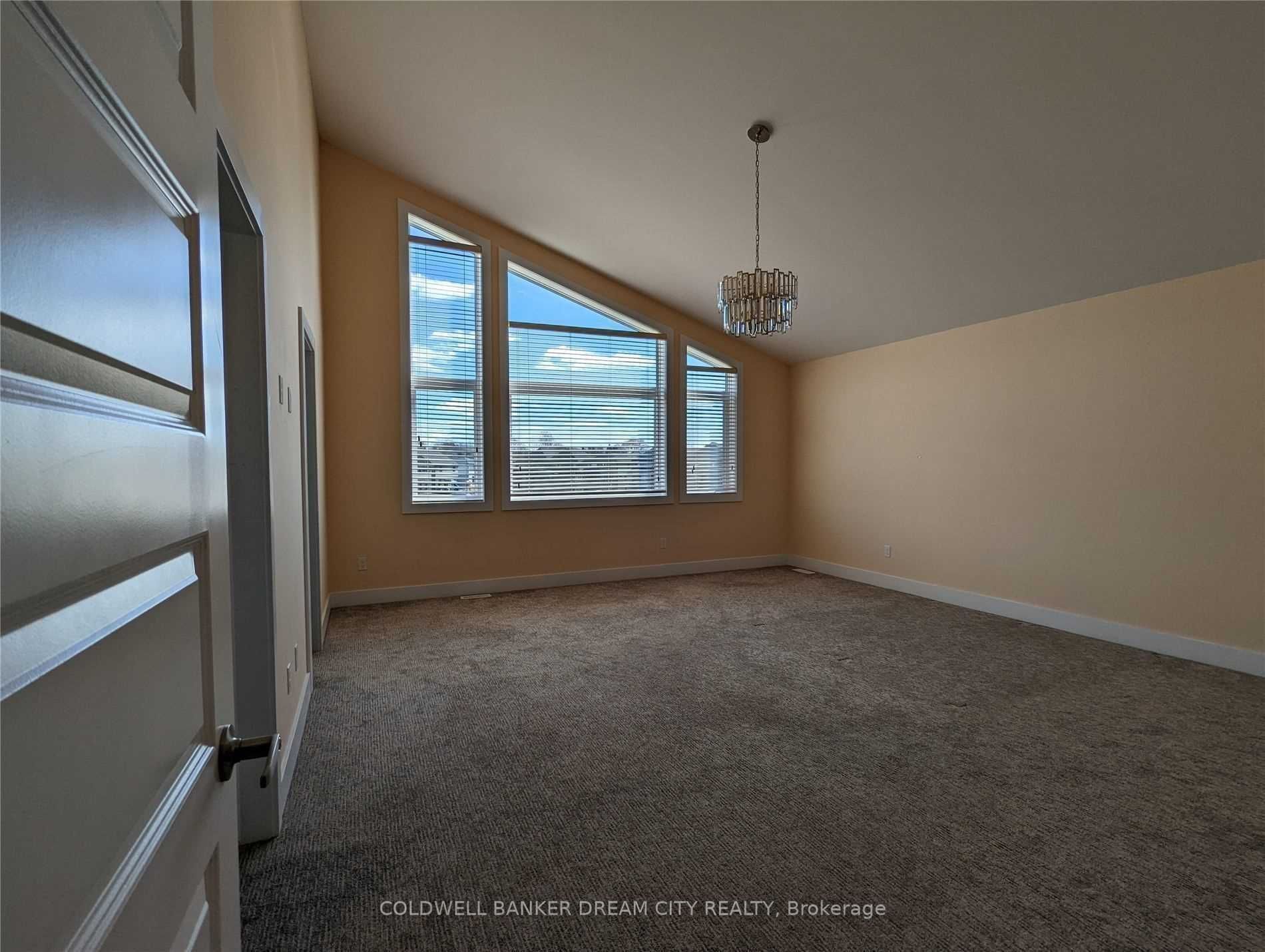1236 Medway Park Drive, London North, ON N6G 0V6 photo 4