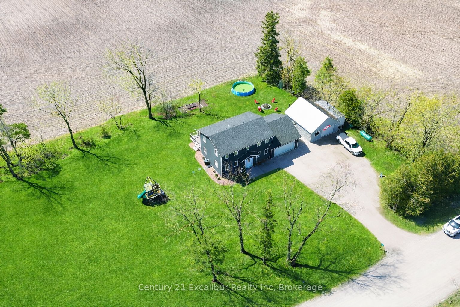 7104 Sixth line Road W, Centre Wellington, ON N0B 1J0 photo 2