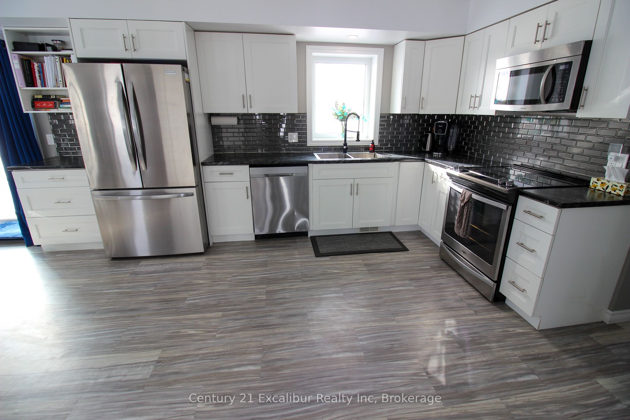 7104 Sixth line Road W, Centre Wellington, ON N0B 1J0 photo 5
