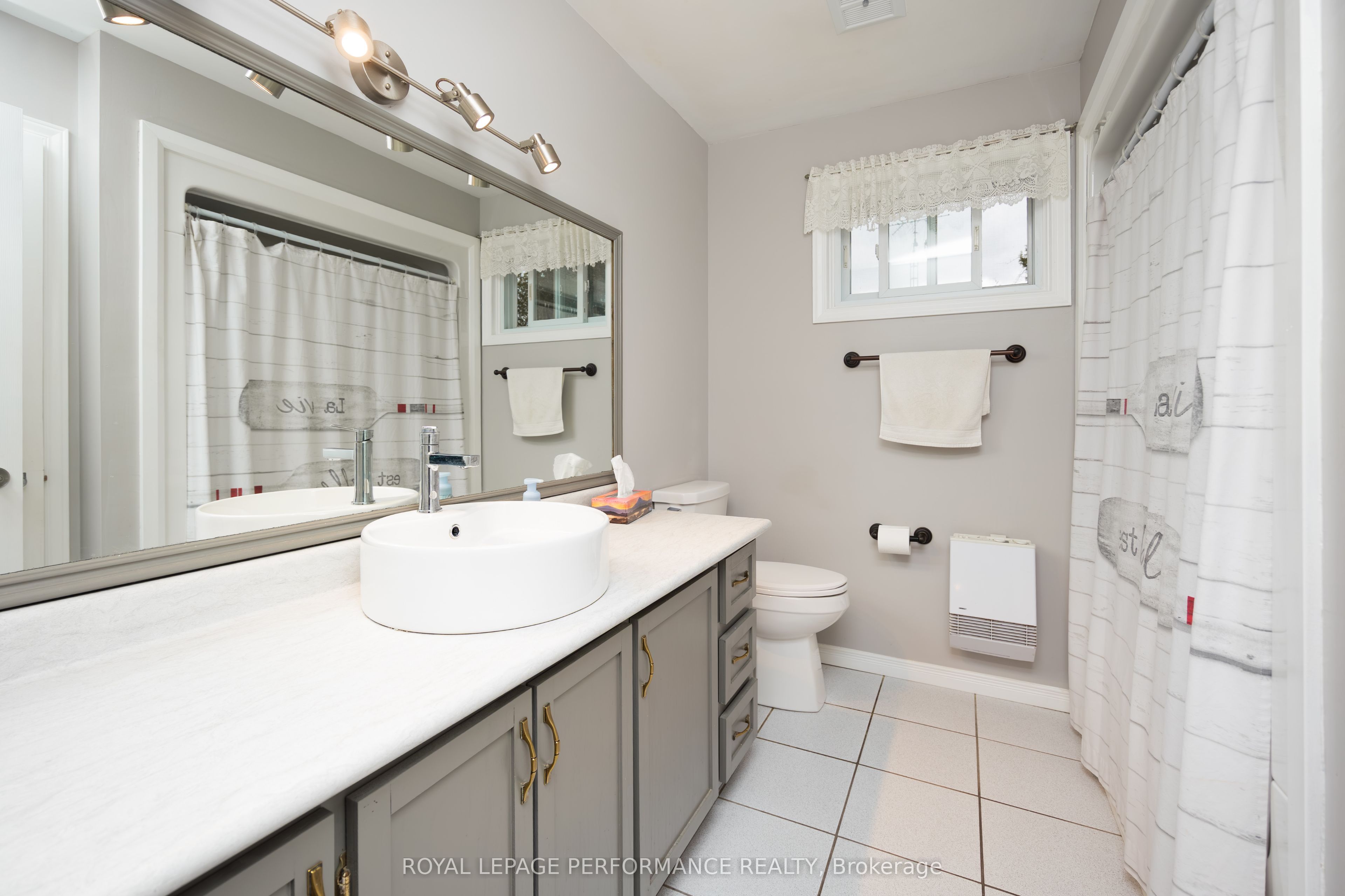 44 Victoria Street W, North Glengarry, ON K0C 1A0 photo 2
