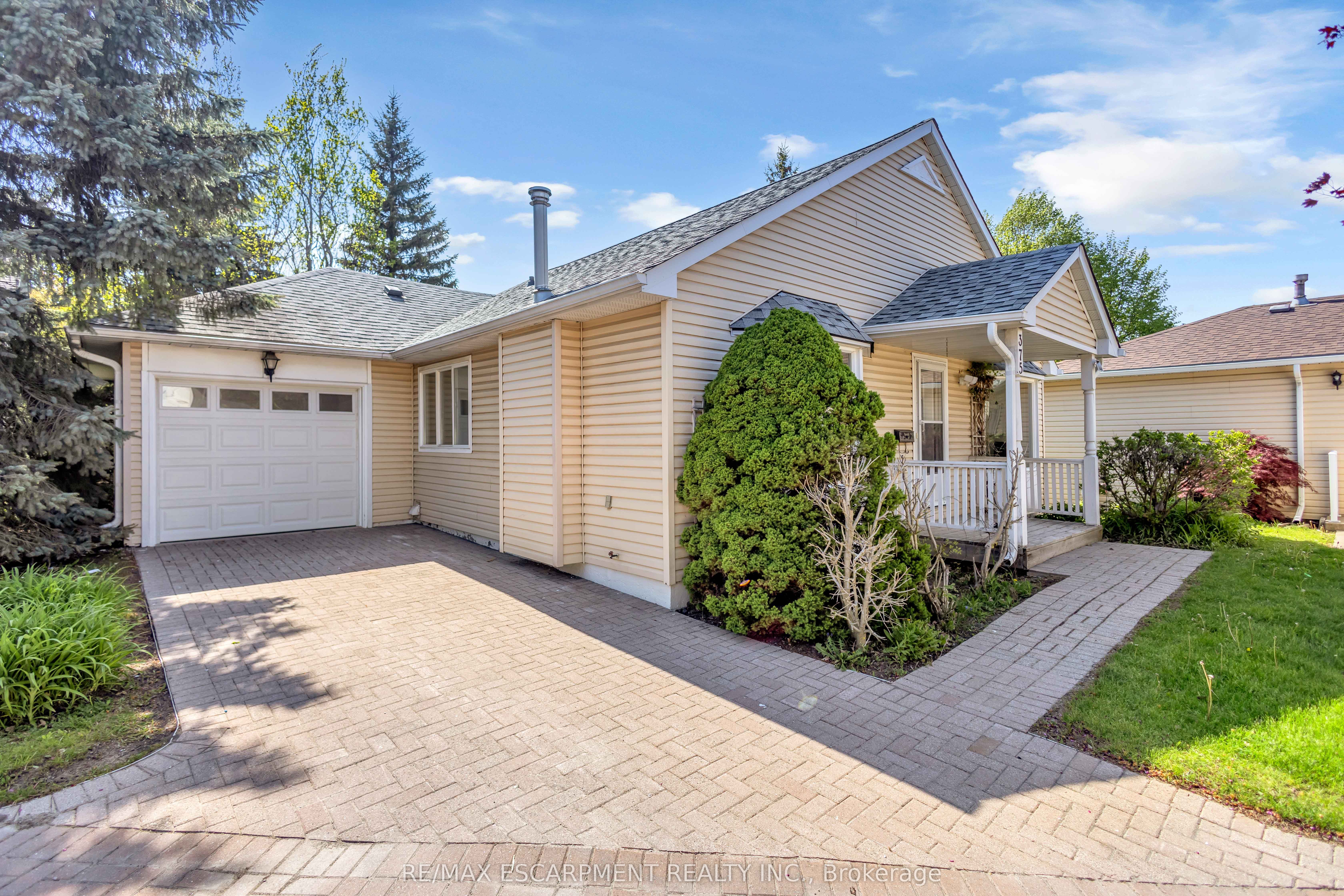 375 Silverbirch Boulevard, Hamilton, ON L0R 1W0 photo 2