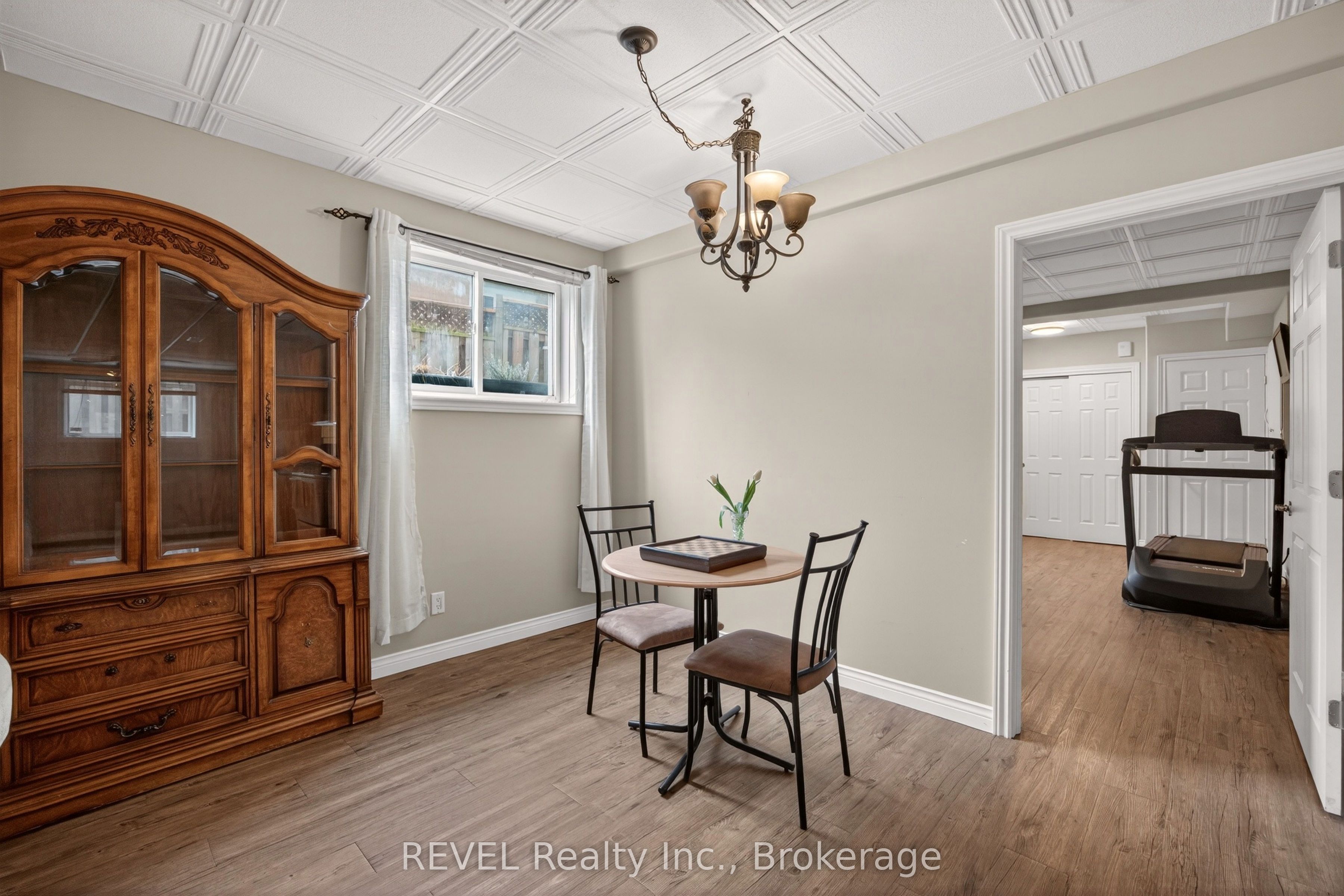 126 Westland Street, St. Catharines, ON L2S 4E2