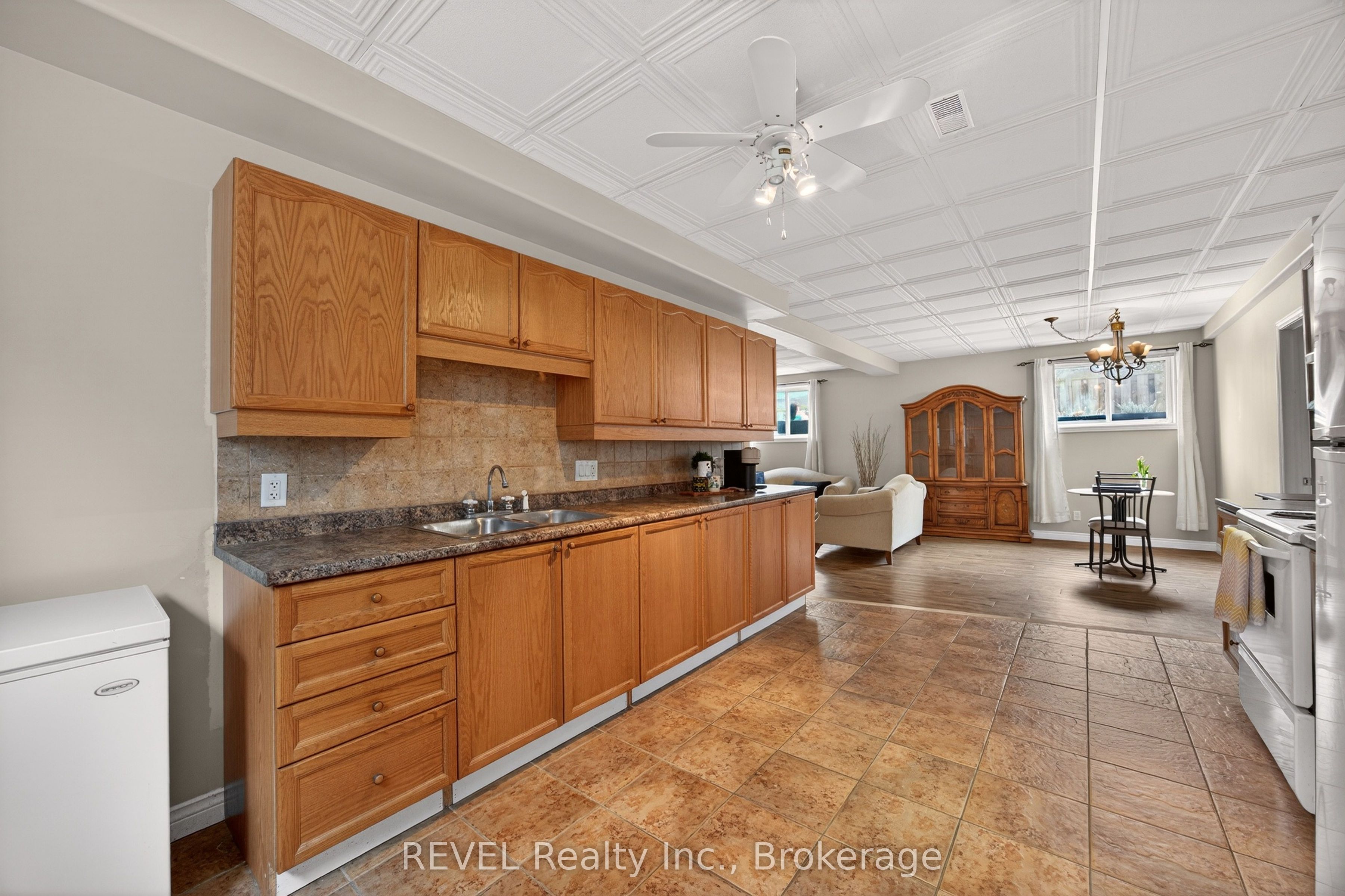 126 Westland Street, St. Catharines, ON L2S 4E2 photo 4