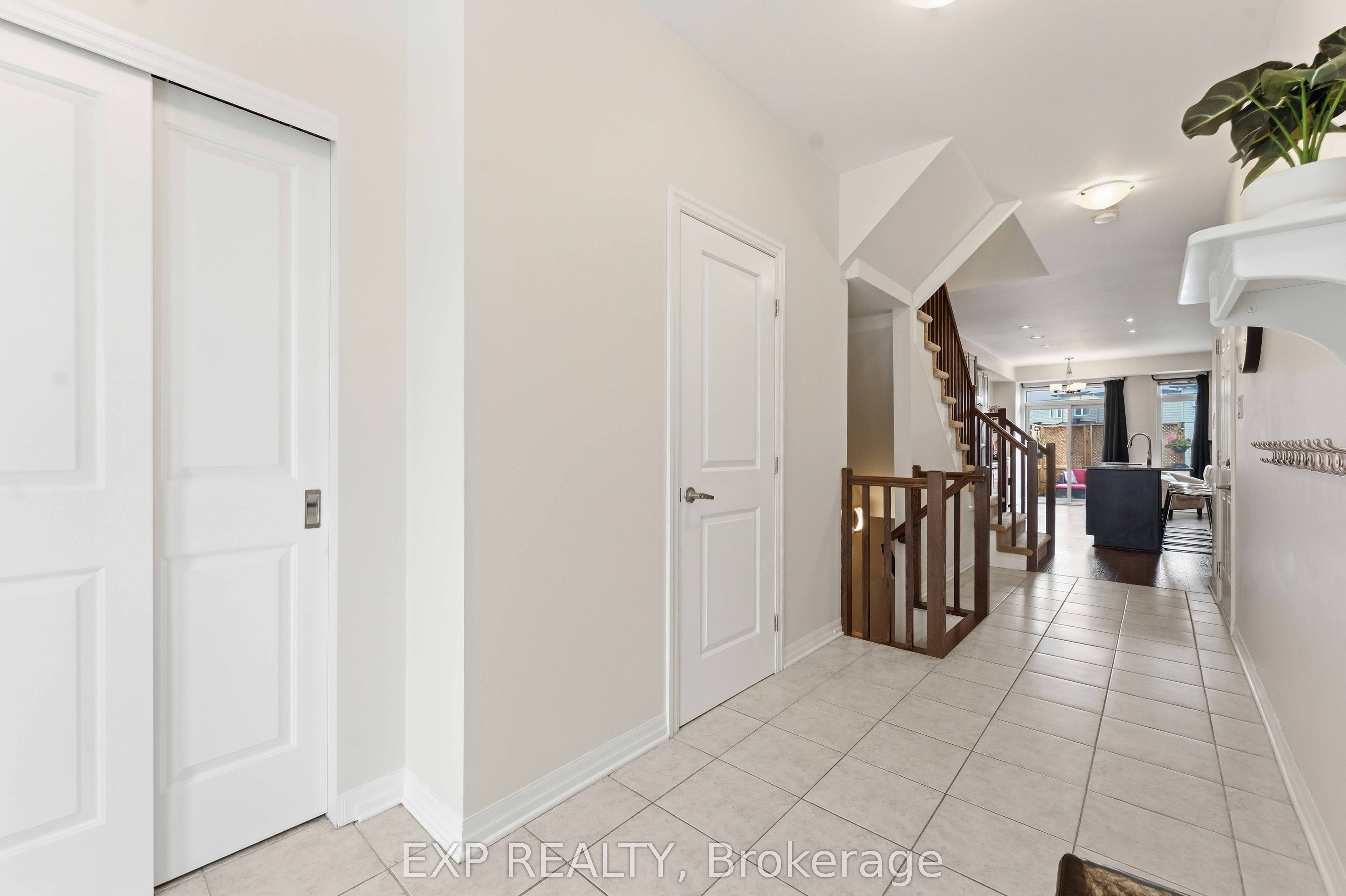 151 Hawkshaw Crescent, Barrhaven, ON K2J 5P8 photo 4