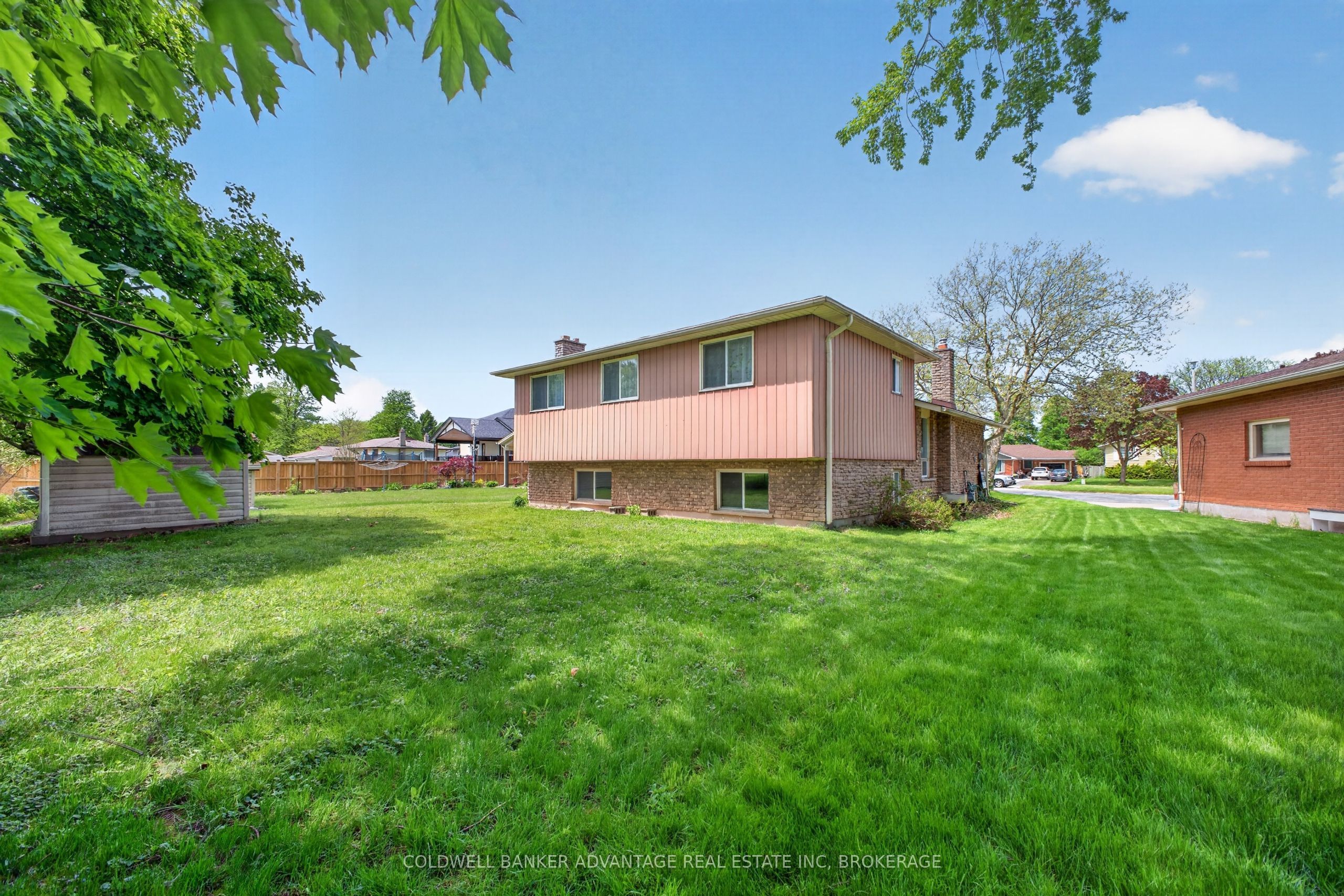 6976 ABBEY Circle, Niagara Falls, ON L2J 3N4 photo 4