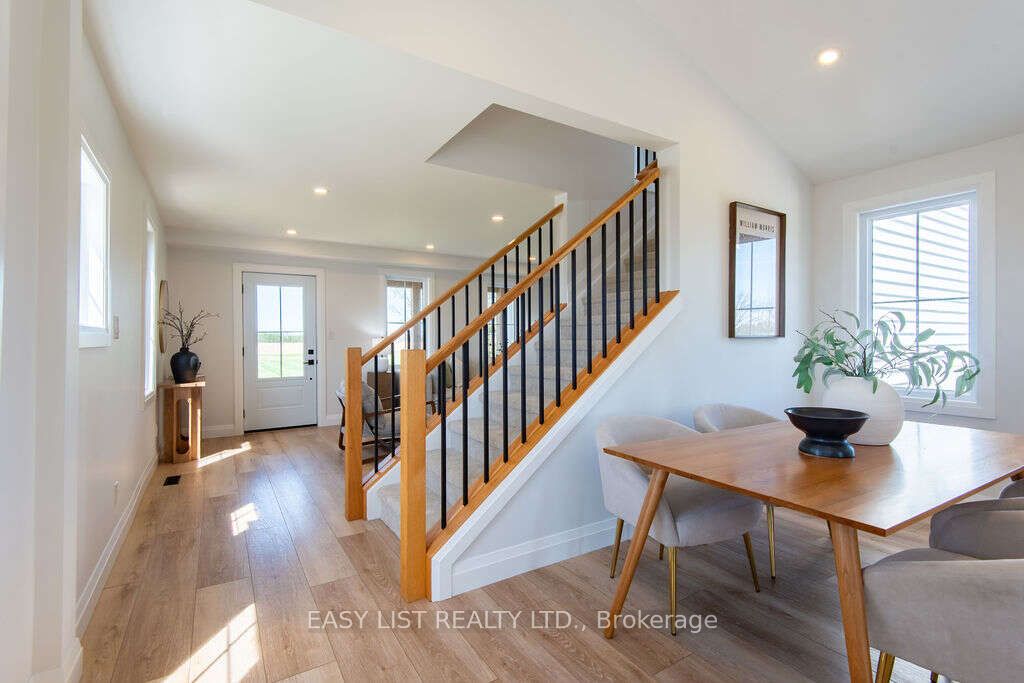 8993 Petrolia Line, Brooke-Alvinston, ON N0N 1A0 photo 5