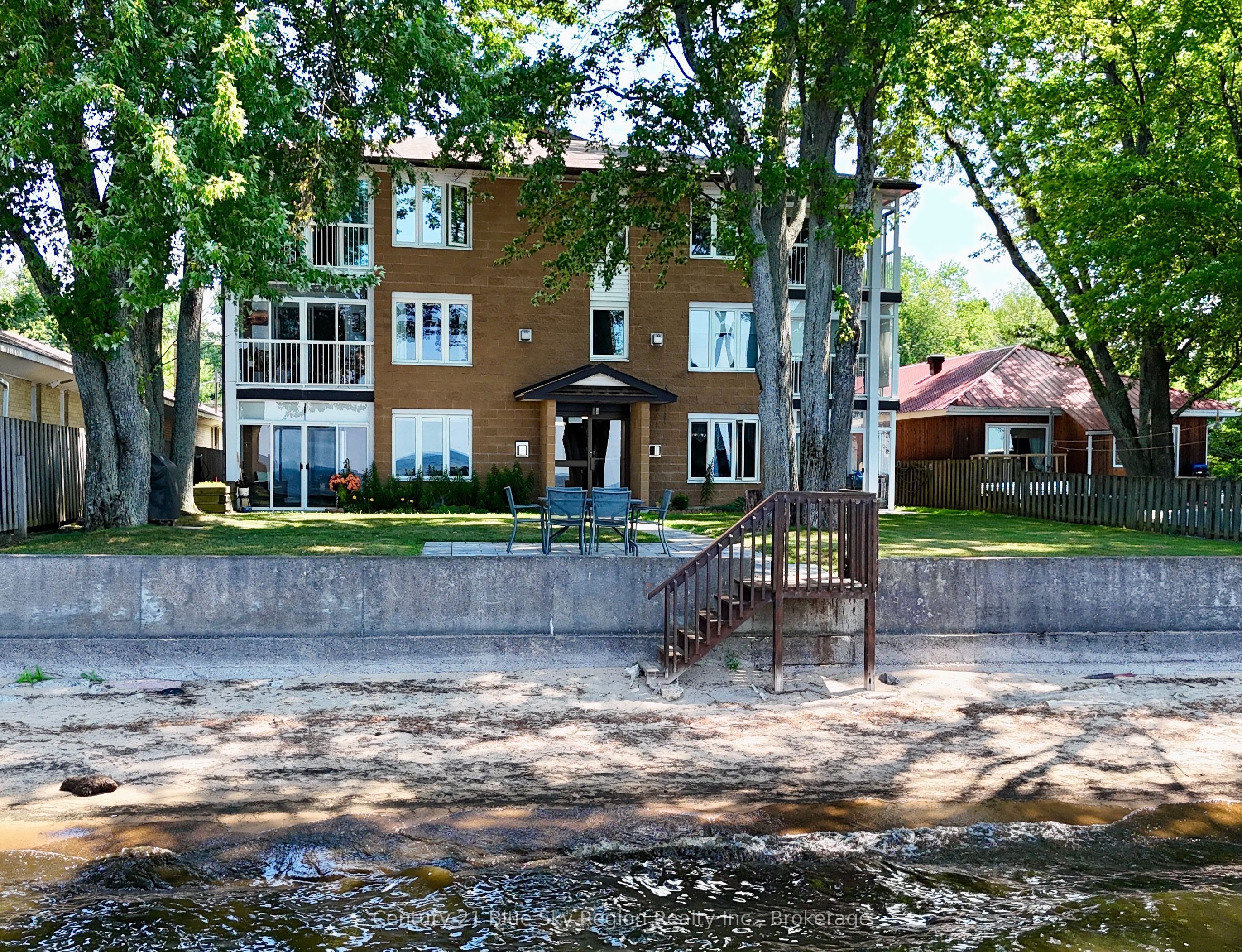 469 Lakeshore Drive S 301, North Bay, ON P1A 2E2 photo 2