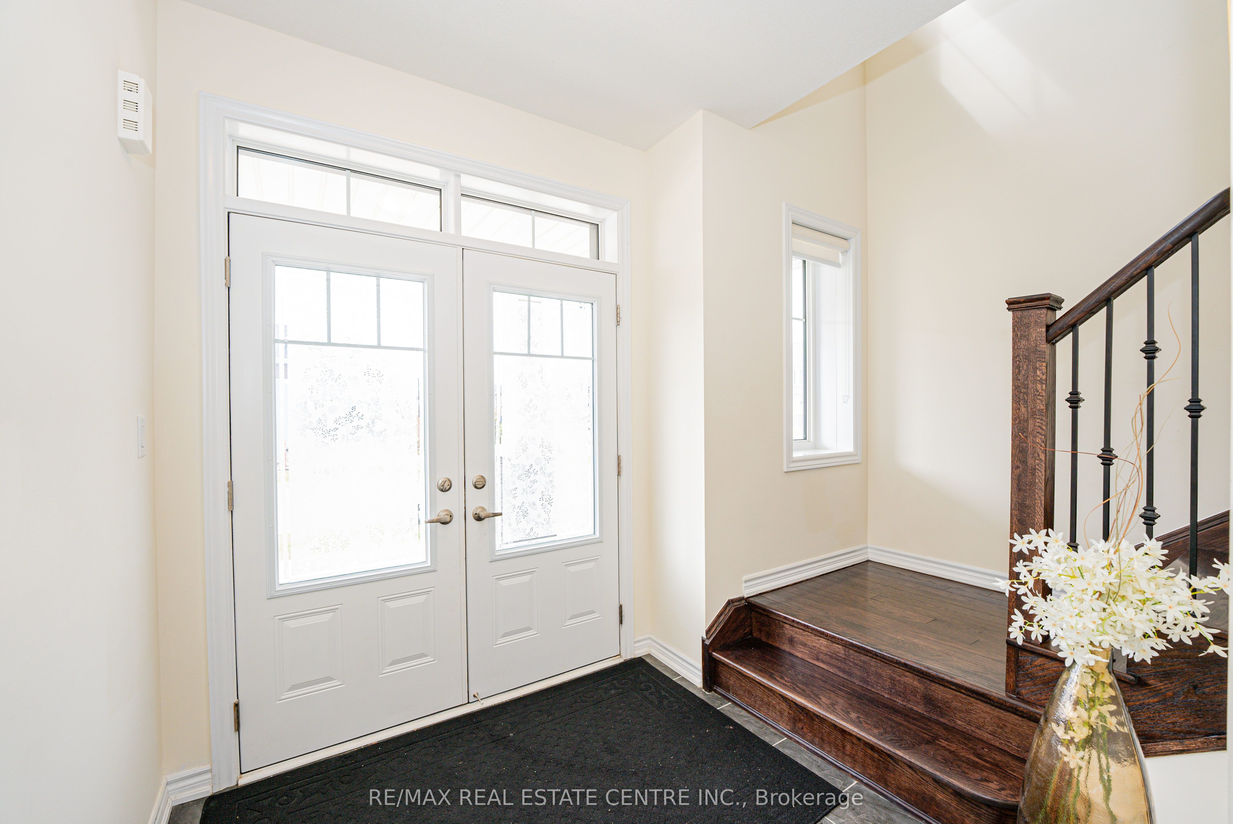 22 Oaktree Drive, Haldimand, ON N3W 0E6 photo 5
