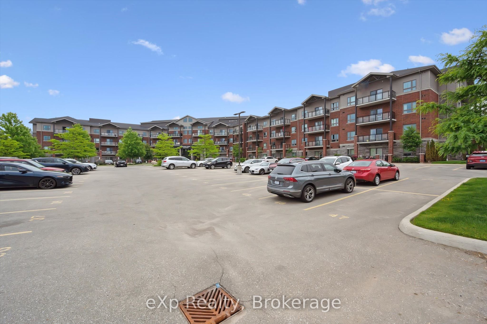 35 Kingsbury Square 214, Guelph, ON N1L 0J4 photo 2