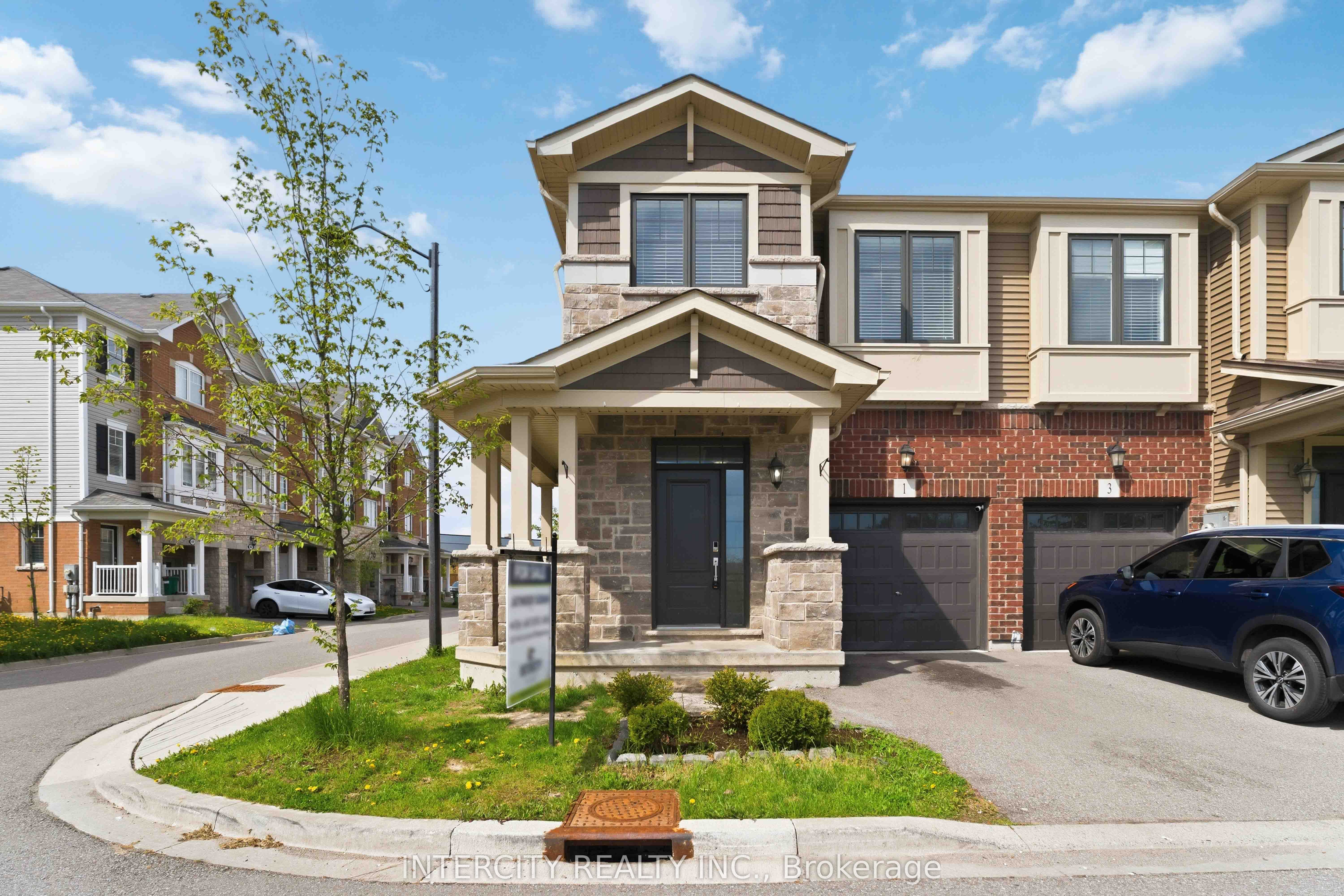 1 Pelican Lane, Hamilton, ON L8K 0A4 photo 2