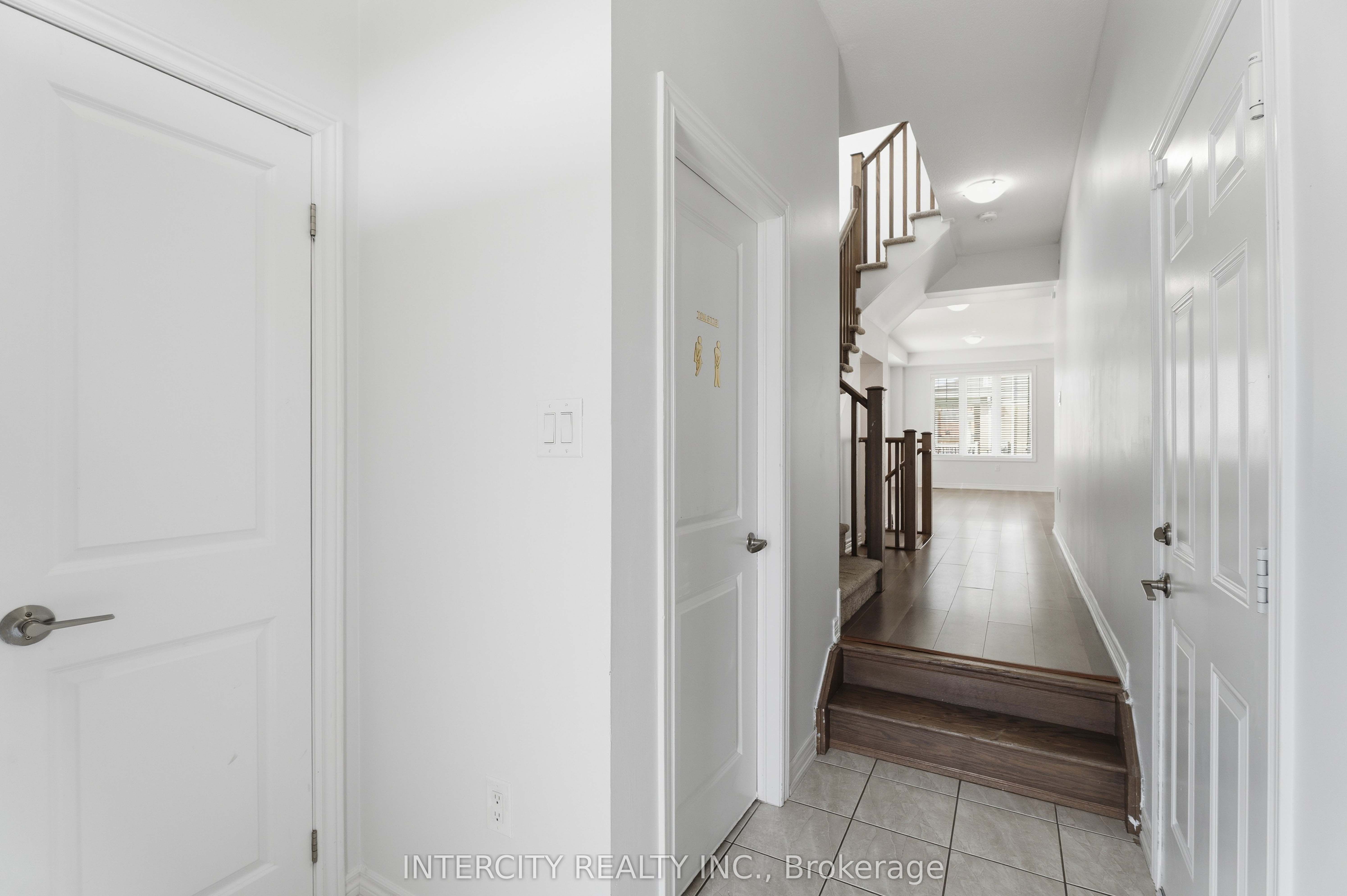 1 Pelican Lane, Hamilton, ON L8K 0A4 photo 5