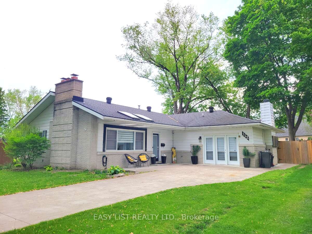112 Clovelly Road, Tecumseh, ON N8N 1G1