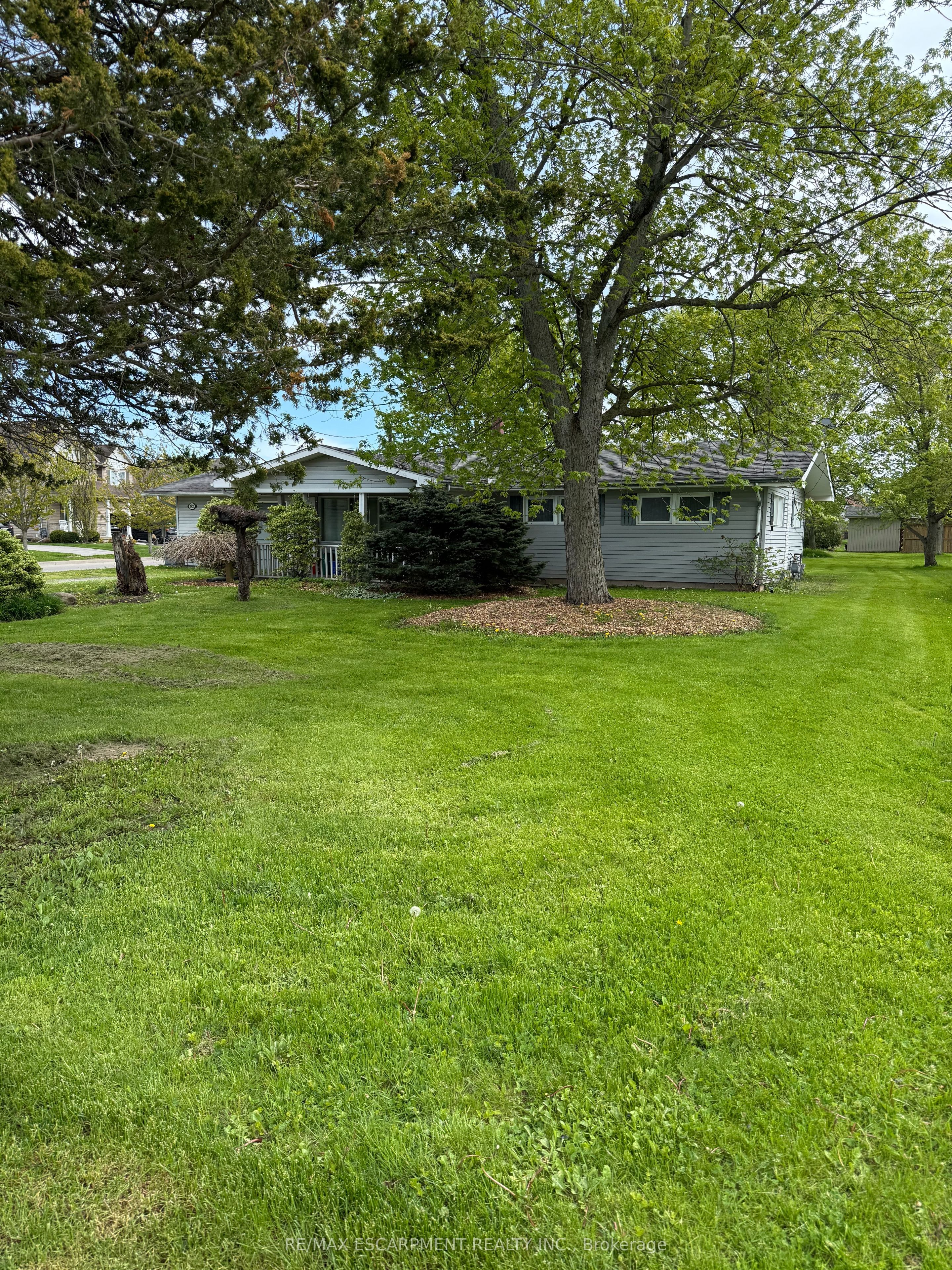 3931 Main Street W, Fort Erie, ON L0S 1S0 photo 2