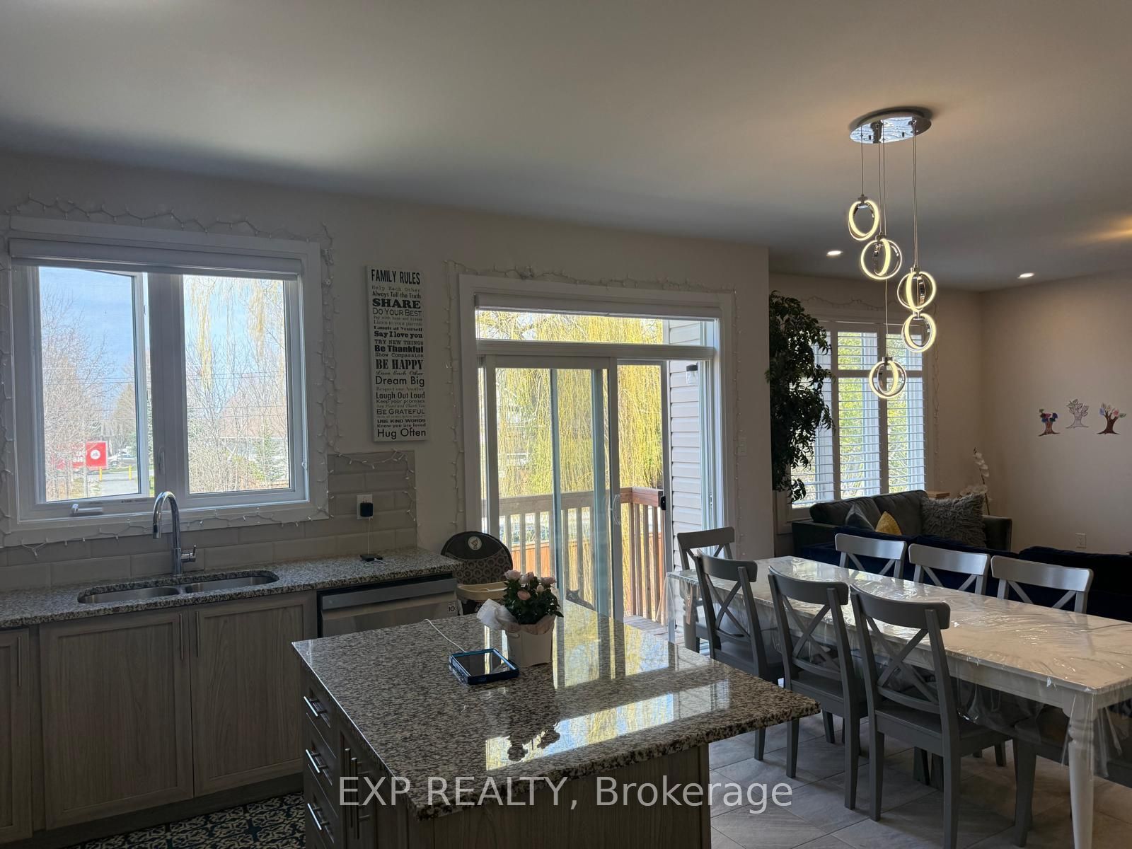 138 RYLAND Street E, Barrhaven, ON K2J 6R1 photo 5