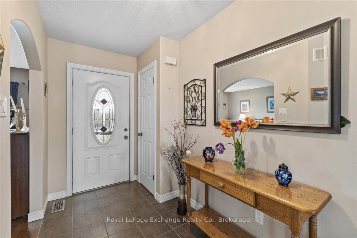 801 Troys Trail, Huron-Kinloss, ON N2Z 0C1 photo 5