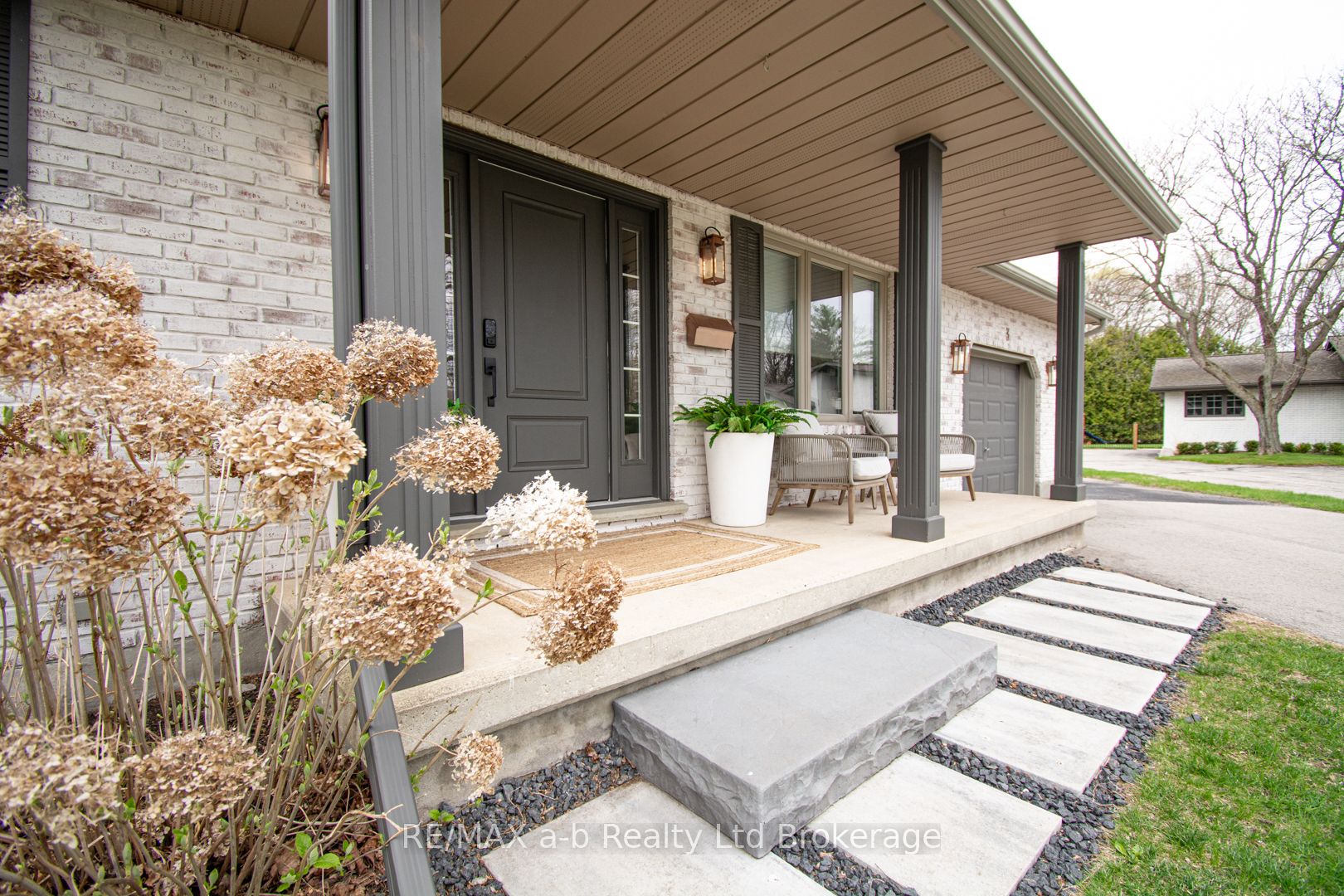 3 Belfast Circle, Tillsonburg, ON N4G 5G3 photo 2