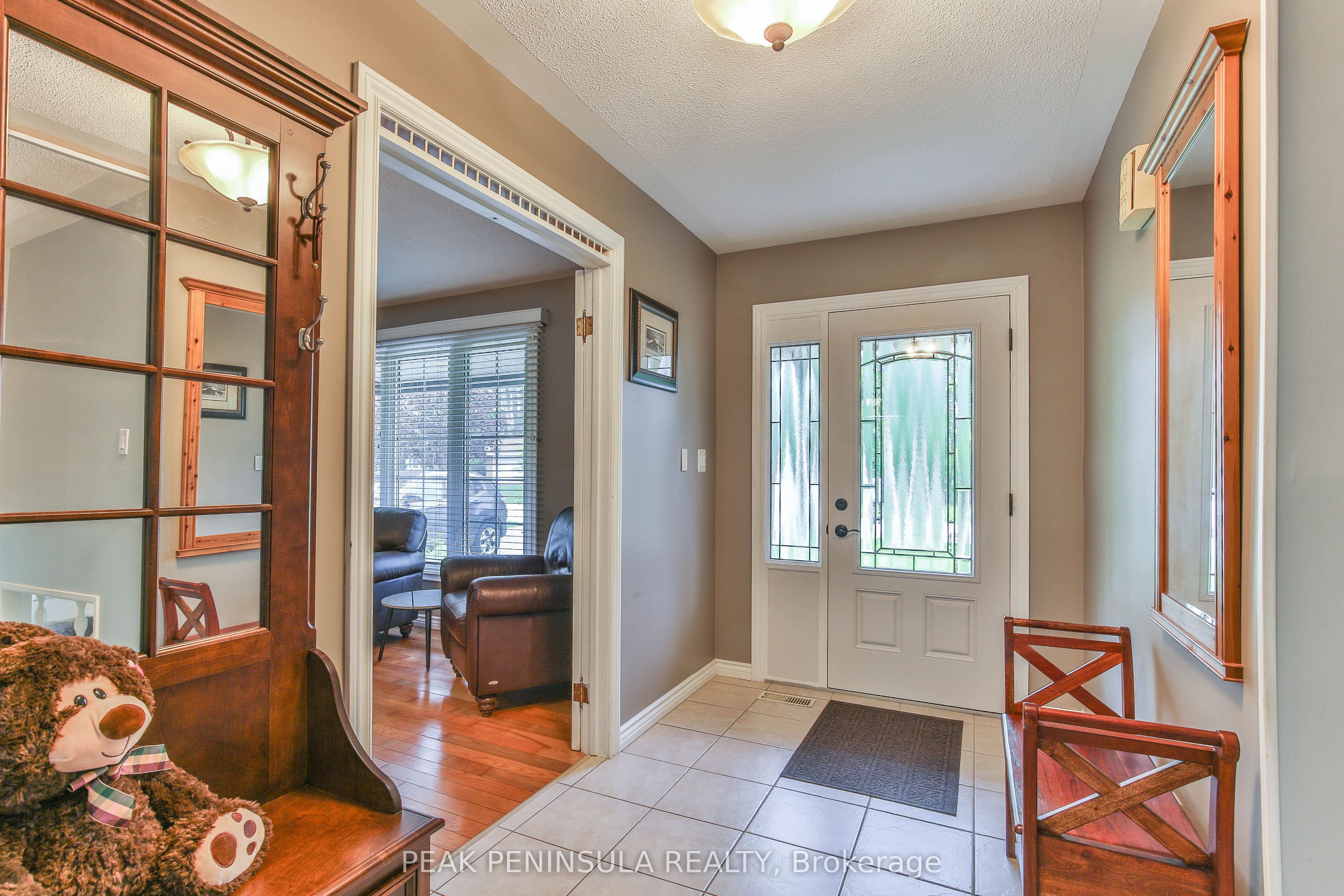 4 Highland Drive, Tillsonburg, ON N4G 2E9 photo 5