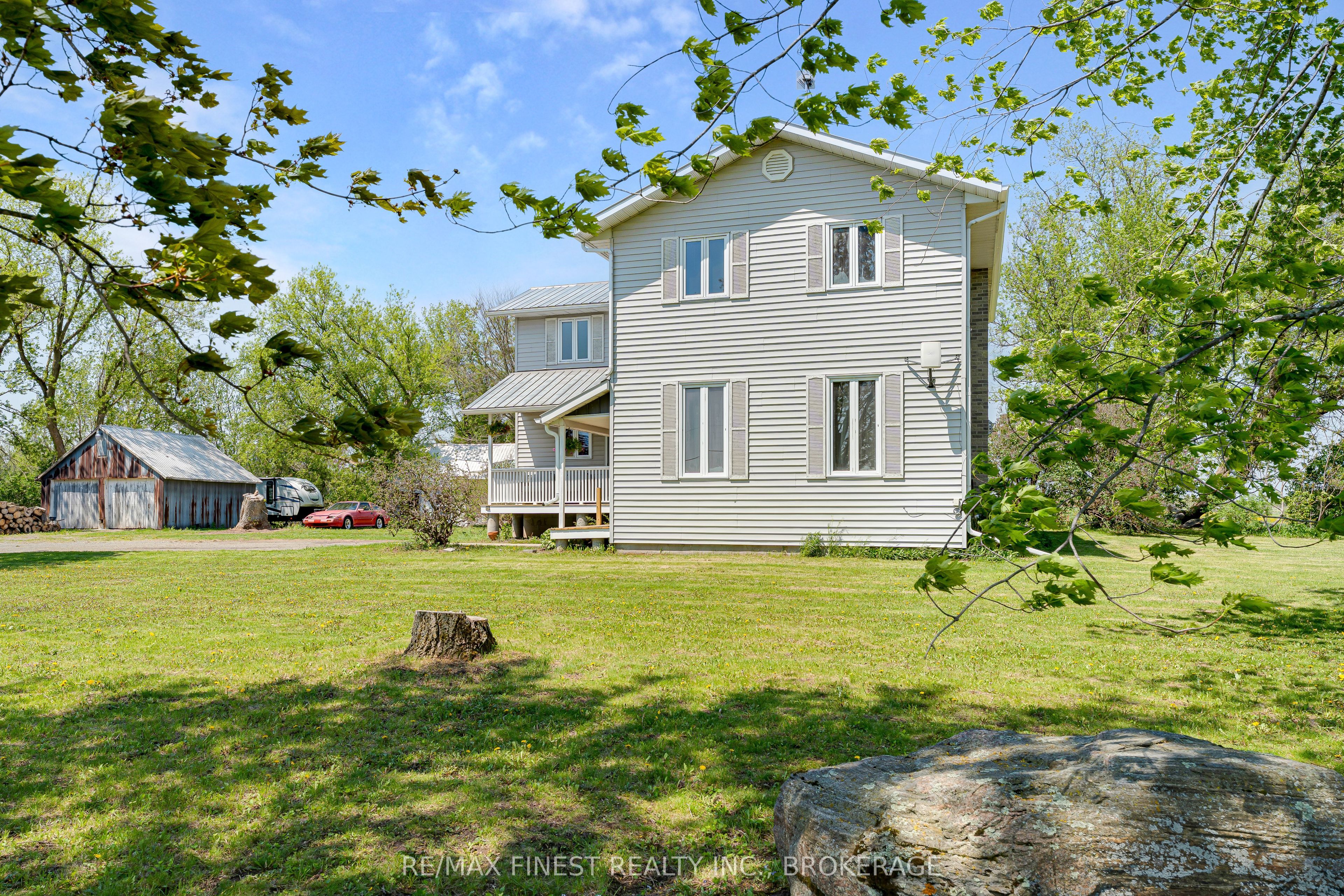 47 Taylor Road W, Front of Leeds & Seeleys Bay, ON K7G 2V3 photo 2