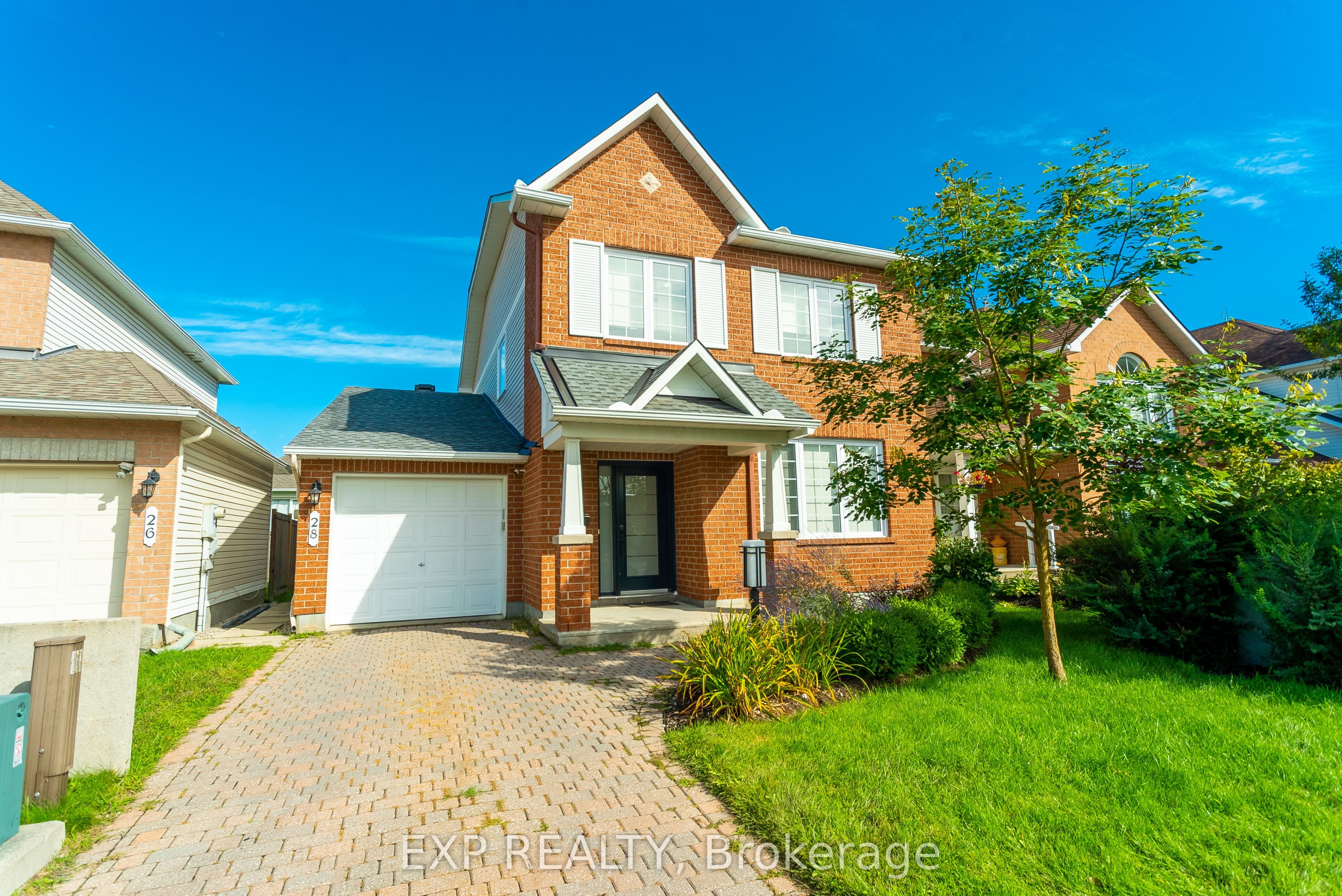 28 Chartwell Avenue, South of Baseline to Knoxdale, ON K2G 6L6 photo 2