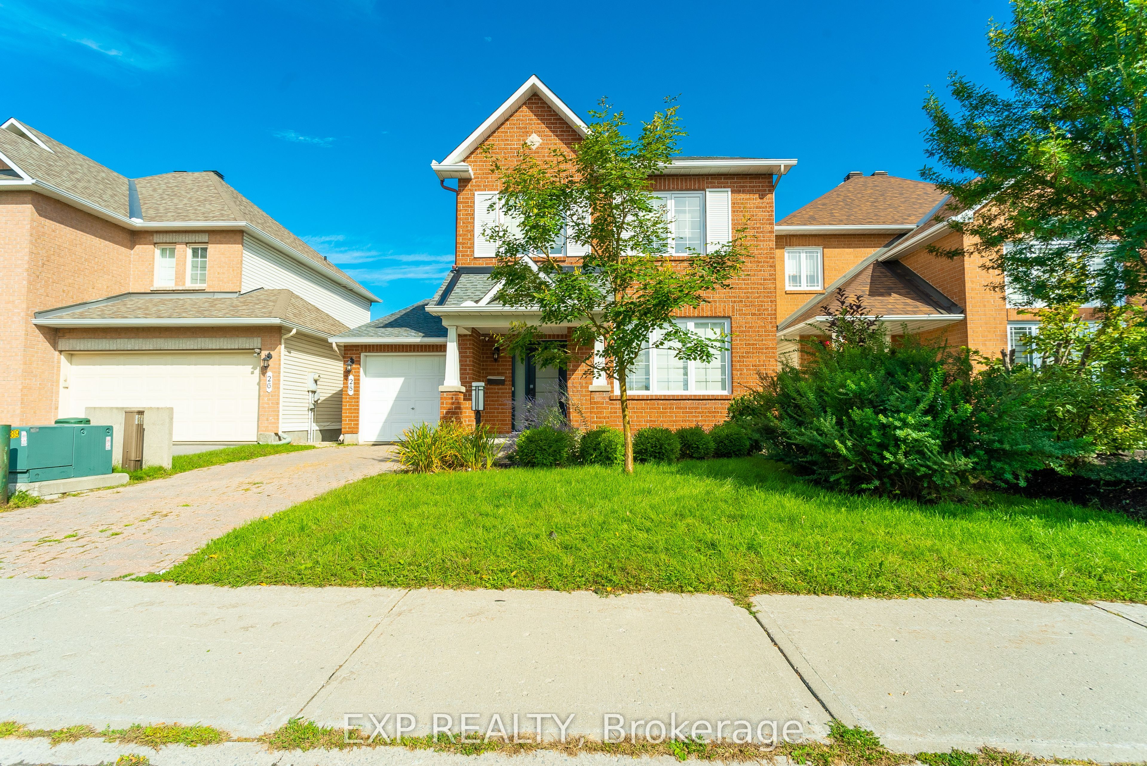 28 Chartwell Avenue, South of Baseline to Knoxdale, ON K2G 6L6 photo 3