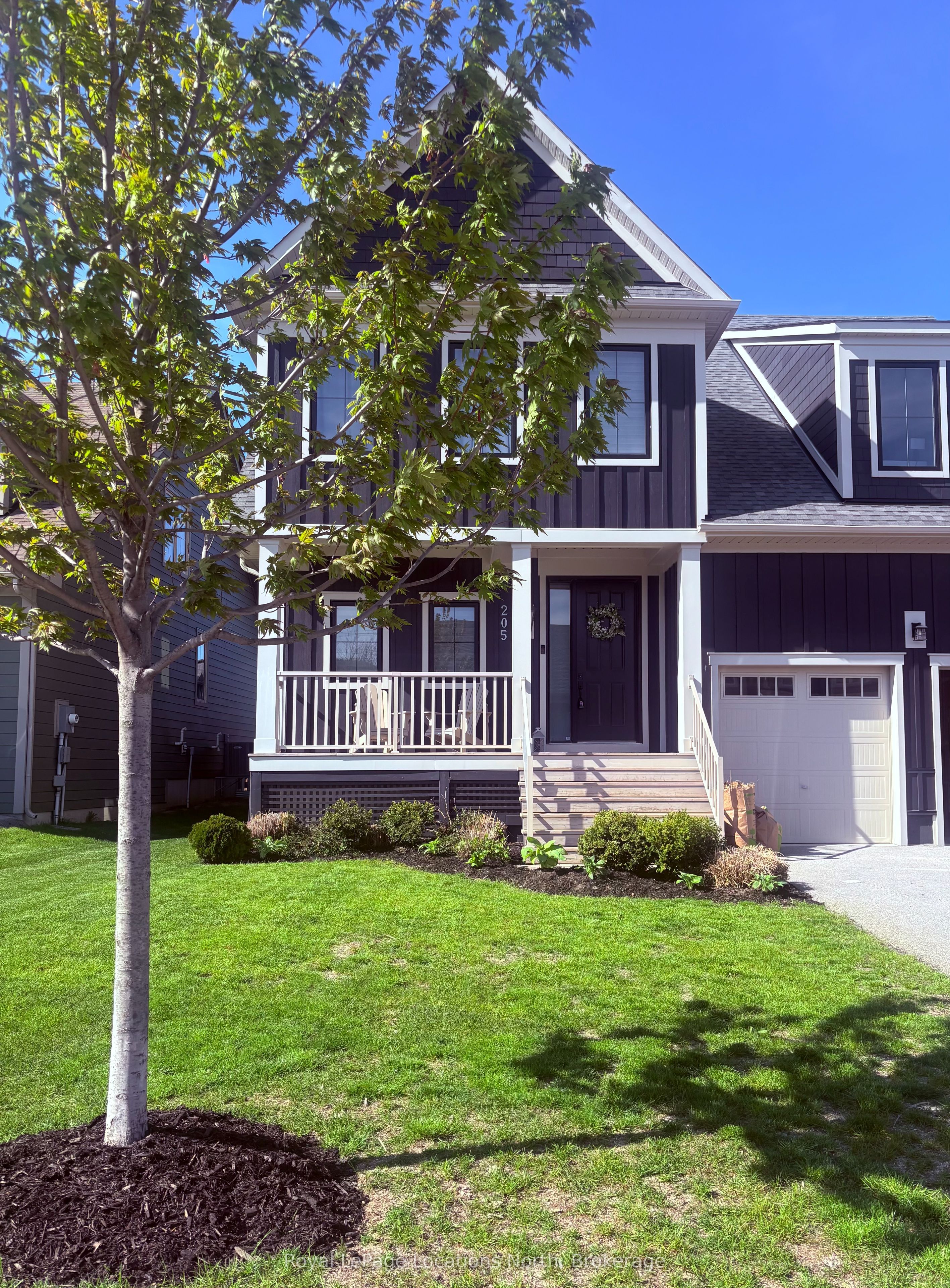 205 Yellow Birch Crescent, Blue Mountains, ON L9Y 0Z3 photo 2