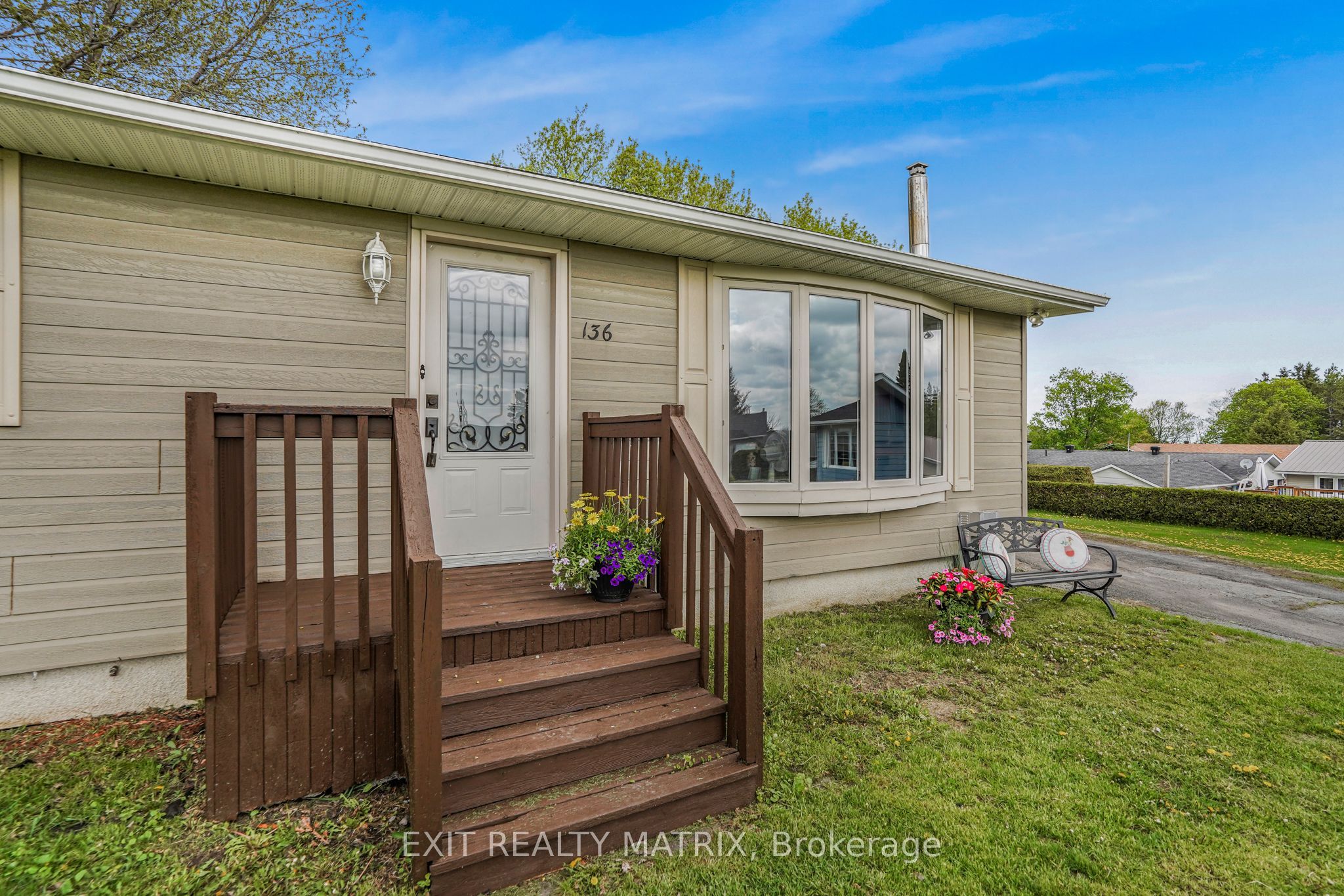 136 Martel Crescent, Champlain, ON K0B 1R0 photo 3