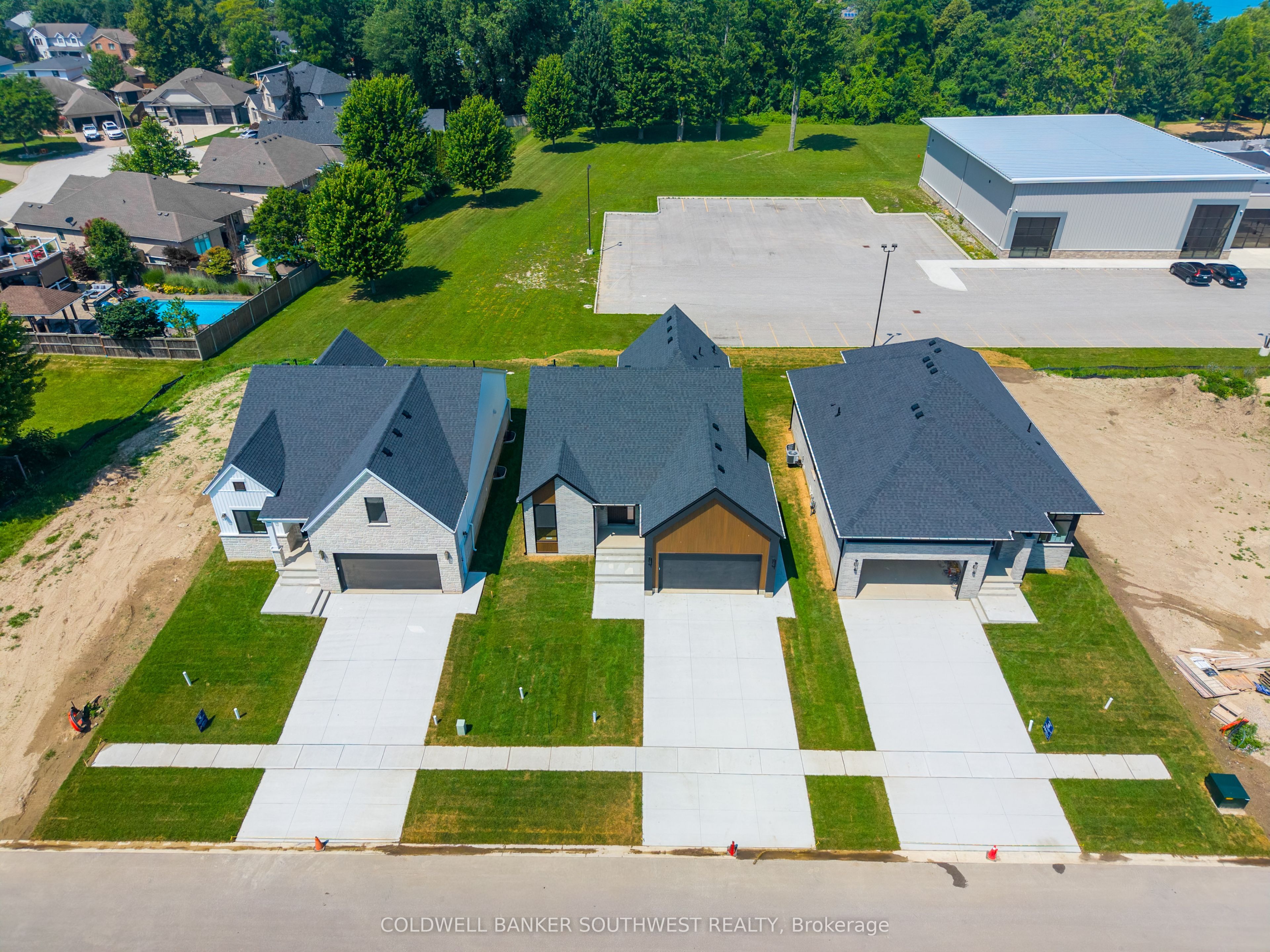 2060 MARION Avenue, Sarnia, ON N0N 1C0 photo 4