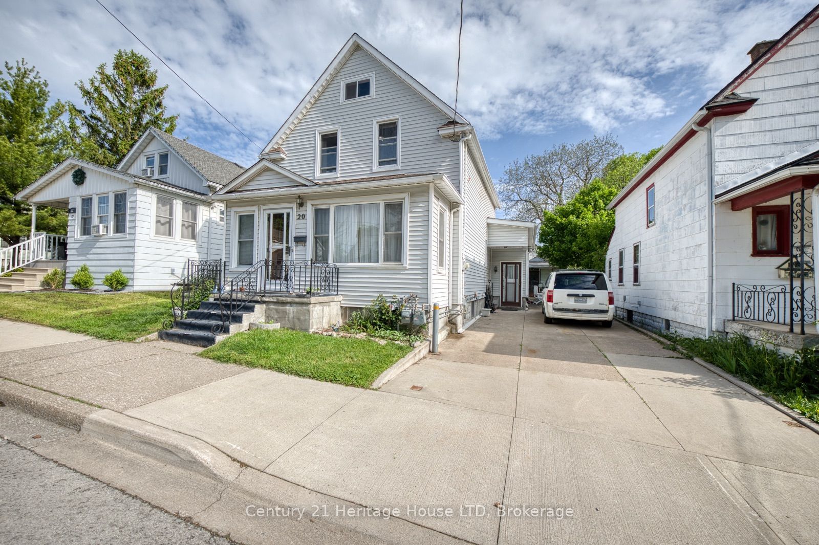 20 Dufferin Street, Fort Erie, ON L2A 2T5 photo 2