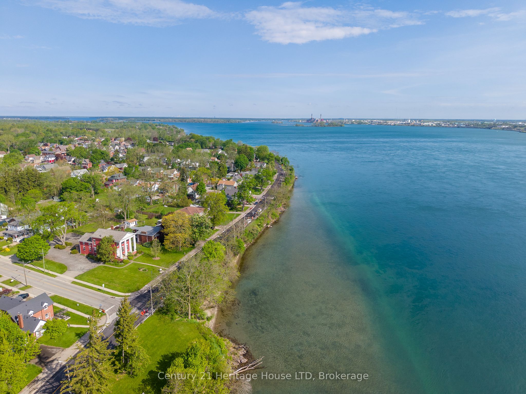 20 Dufferin Street, Fort Erie, ON L2A 2T5 photo 4