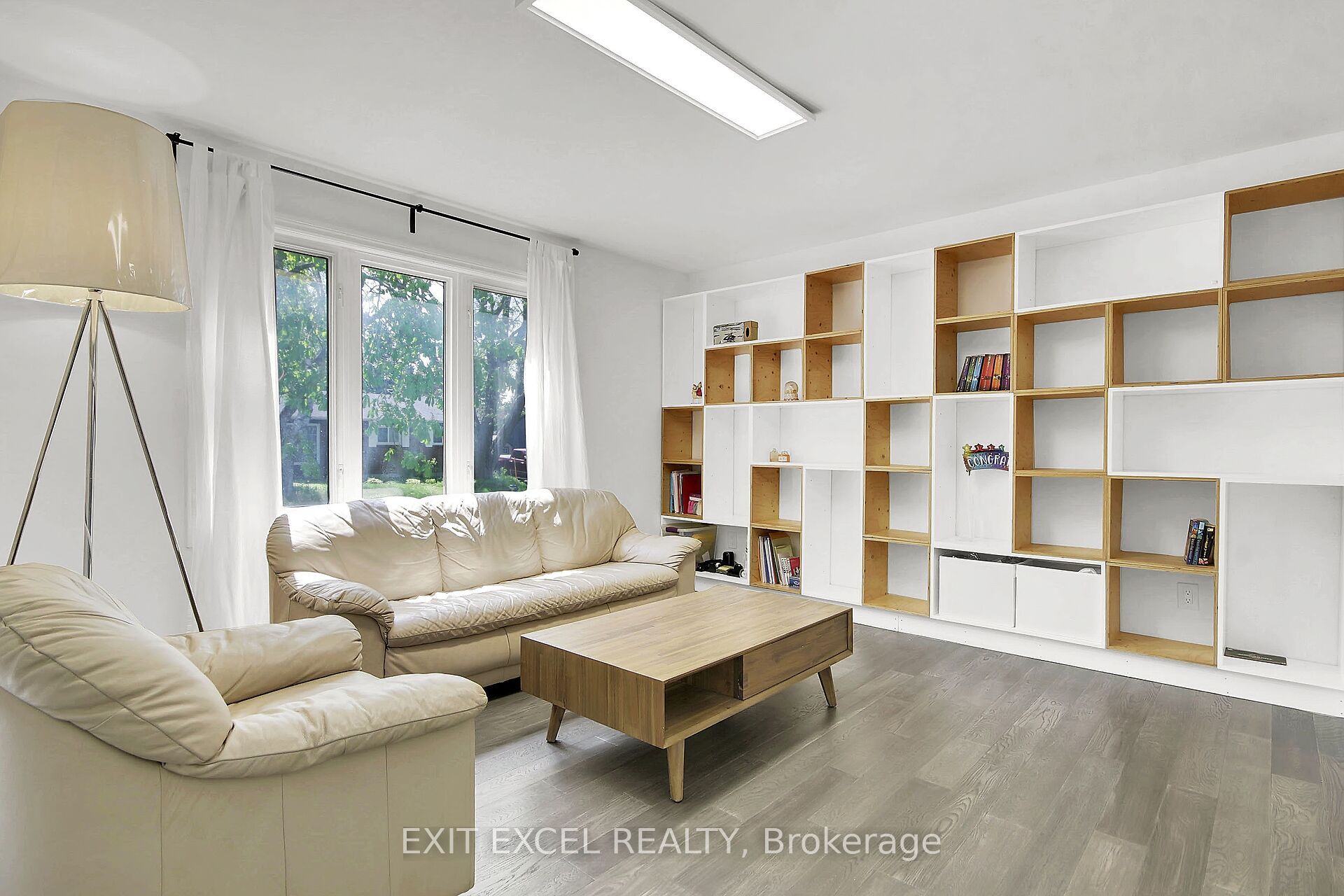 25 Uxbridge Crescent, Kanata, ON K2L 1P6 photo 3