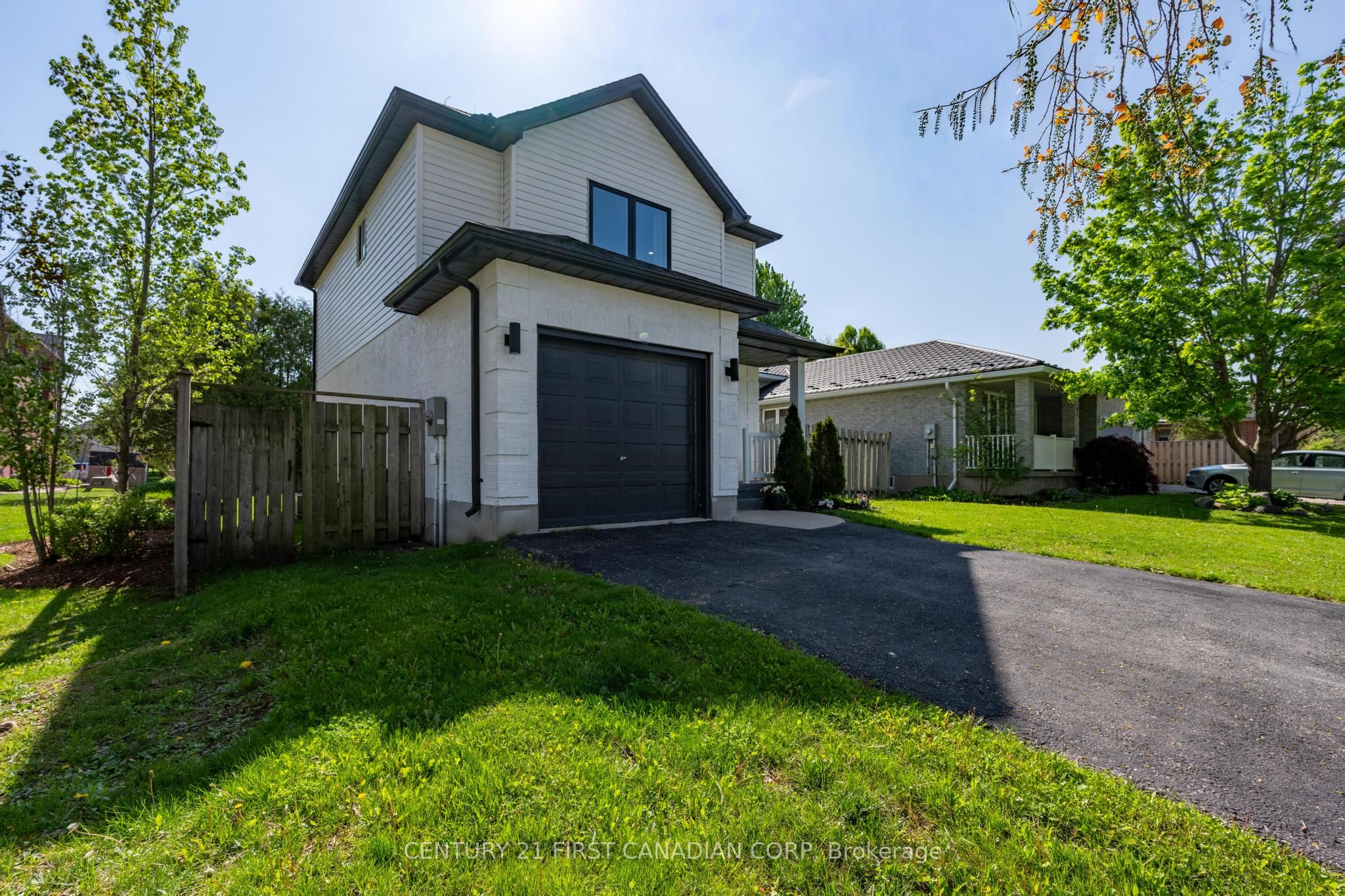 168 Gibson Crescent, Lucan Biddulph, ON N0M 2J0 photo 3