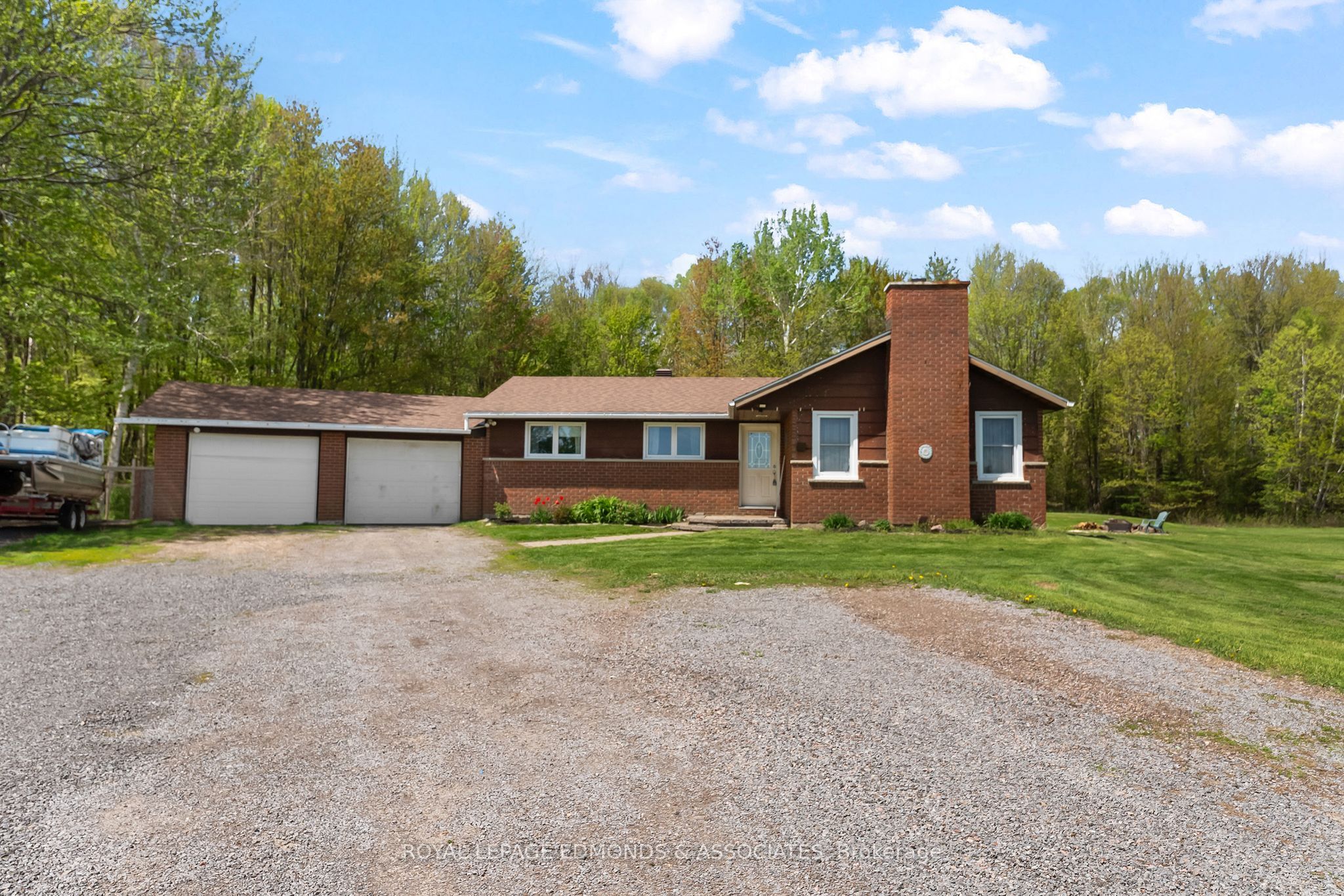 346 Hila Road, Whitewater Region, ON K8A 6W3 photo 4