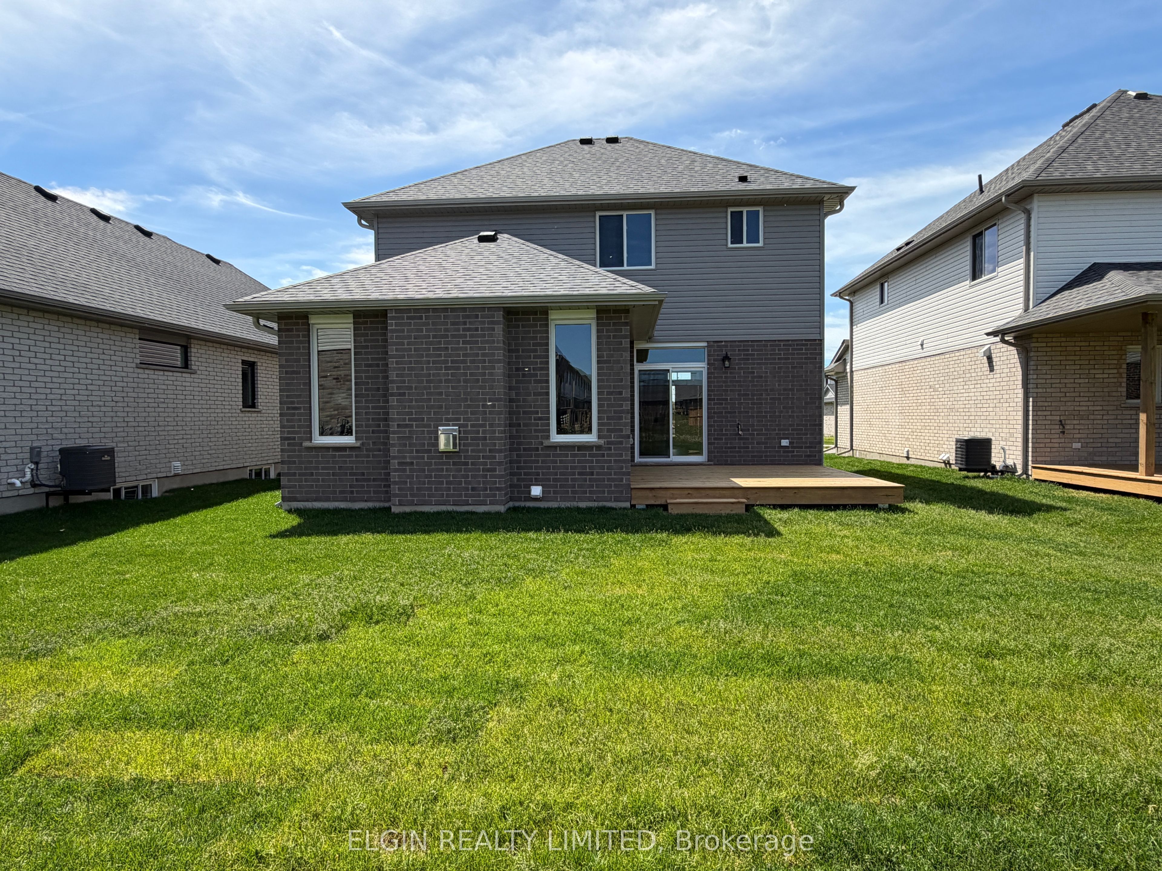 4 Keba Crescent, Tillsonburg, ON N4G 0K6 photo 2