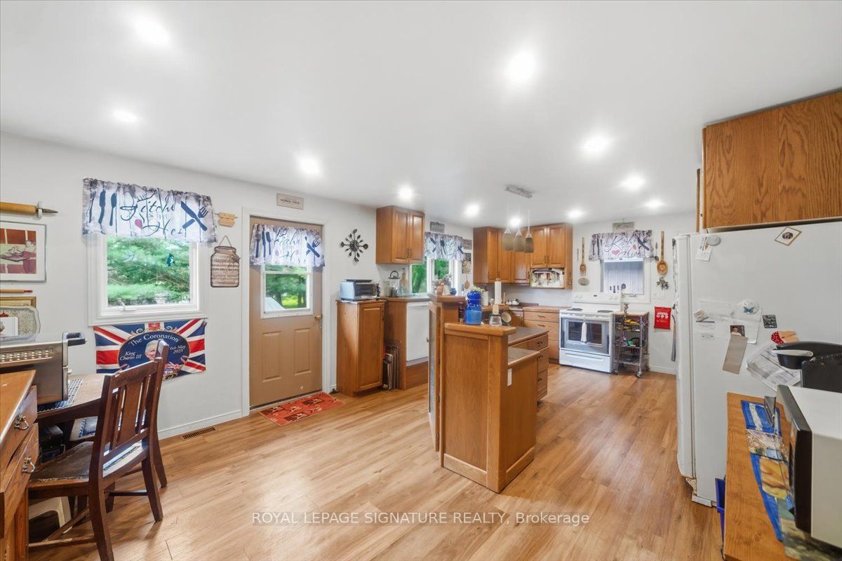 2212-1 Highway 60, Lake of Bays, ON P1H 2J6 photo 3