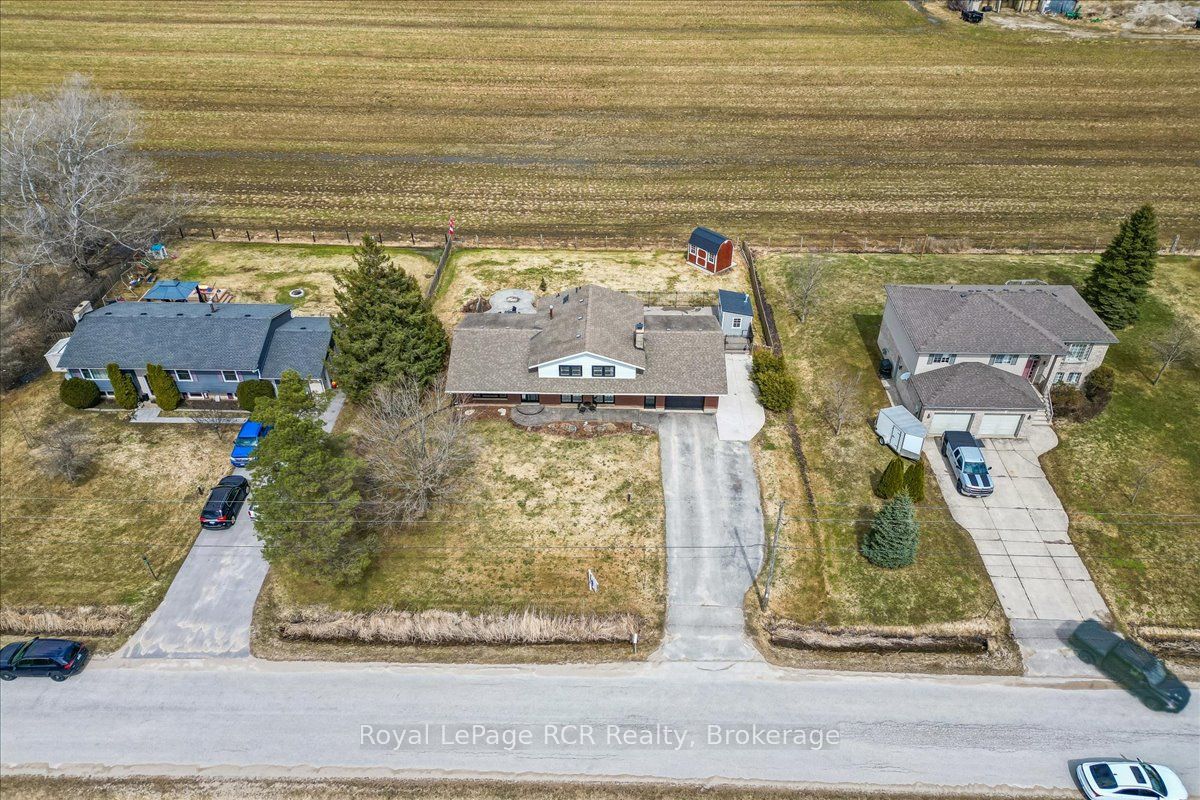 883 30th Street W, Georgian Bluffs, ON N4K 6V5 photo 2