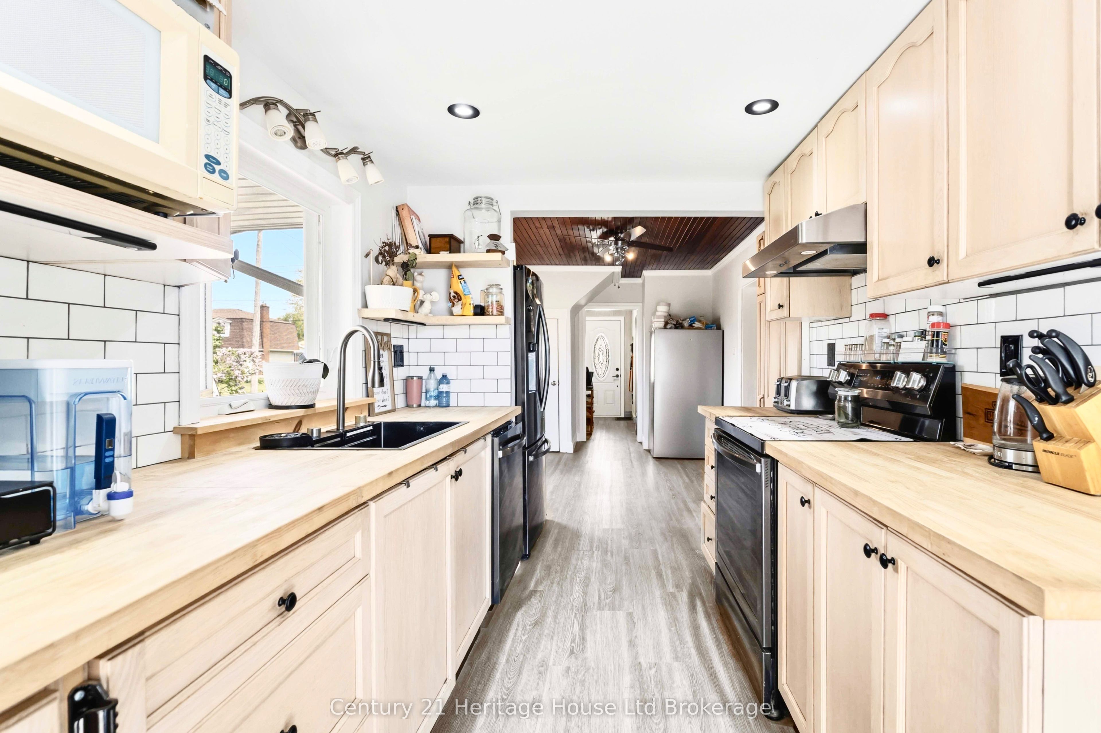 34 Humboldt Parkway, Port Colborne, ON L3K 2H2 photo 4