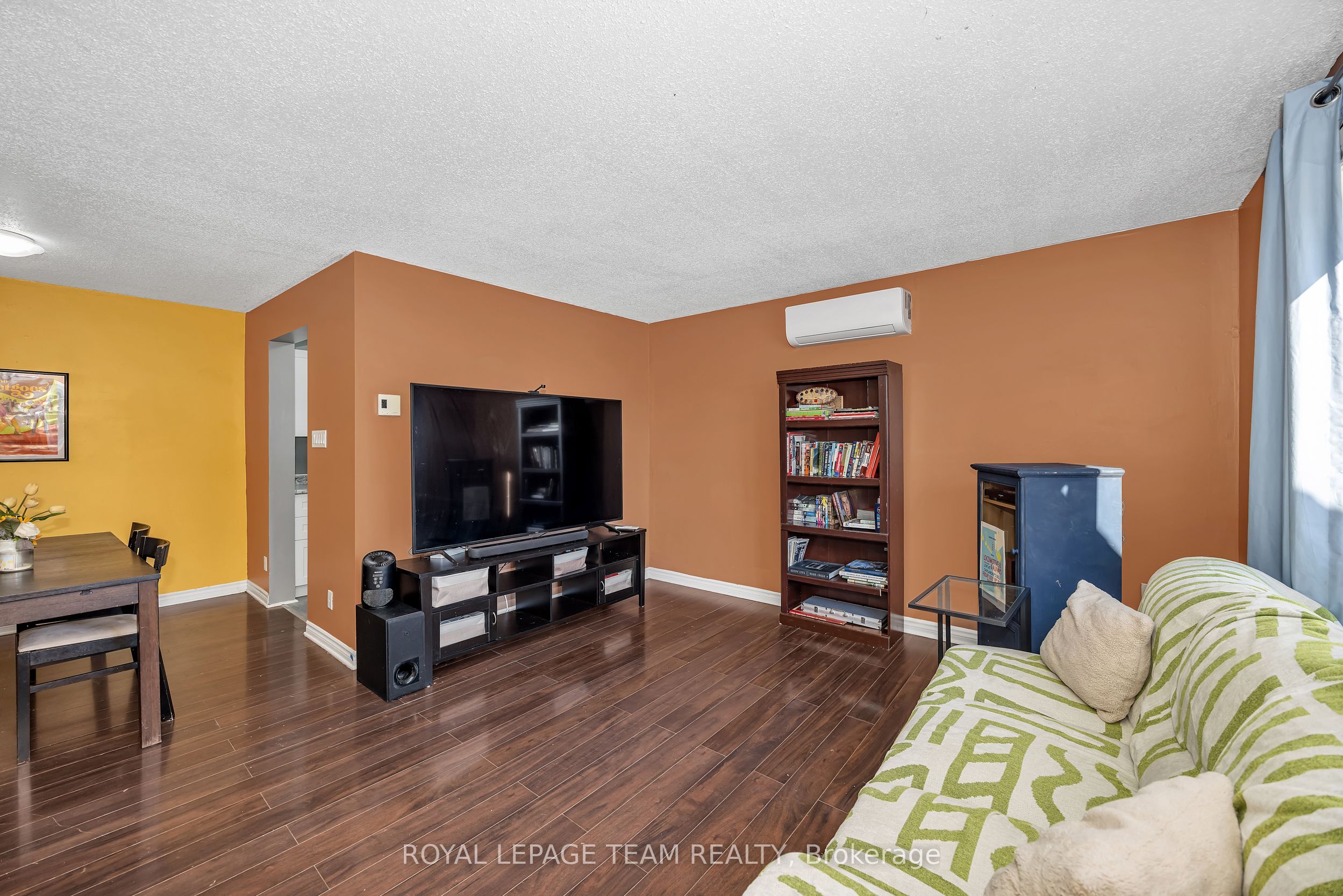 23A Woodvale Green, South of Baseline to Knoxdale, ON K2G 4H3 photo 3
