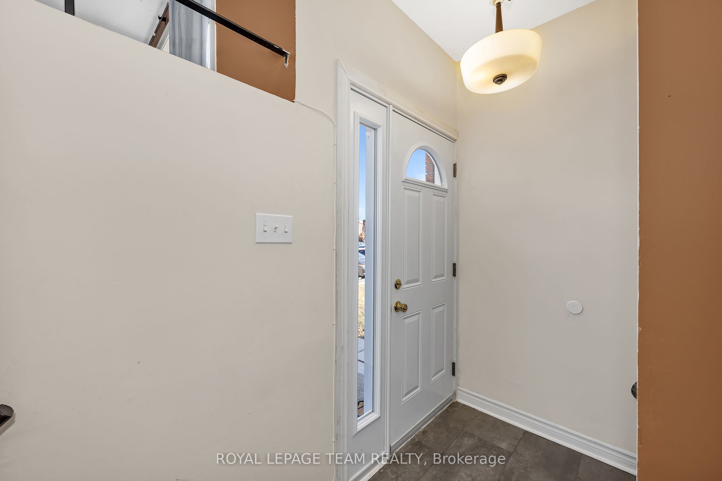 23A Woodvale Green, South of Baseline to Knoxdale, ON K2G 4H3 photo 4
