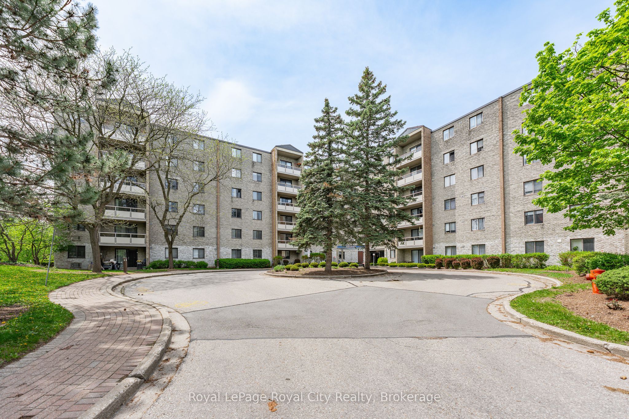 89 Westwood Road 407, Guelph, ON N1H 7J6 photo 2