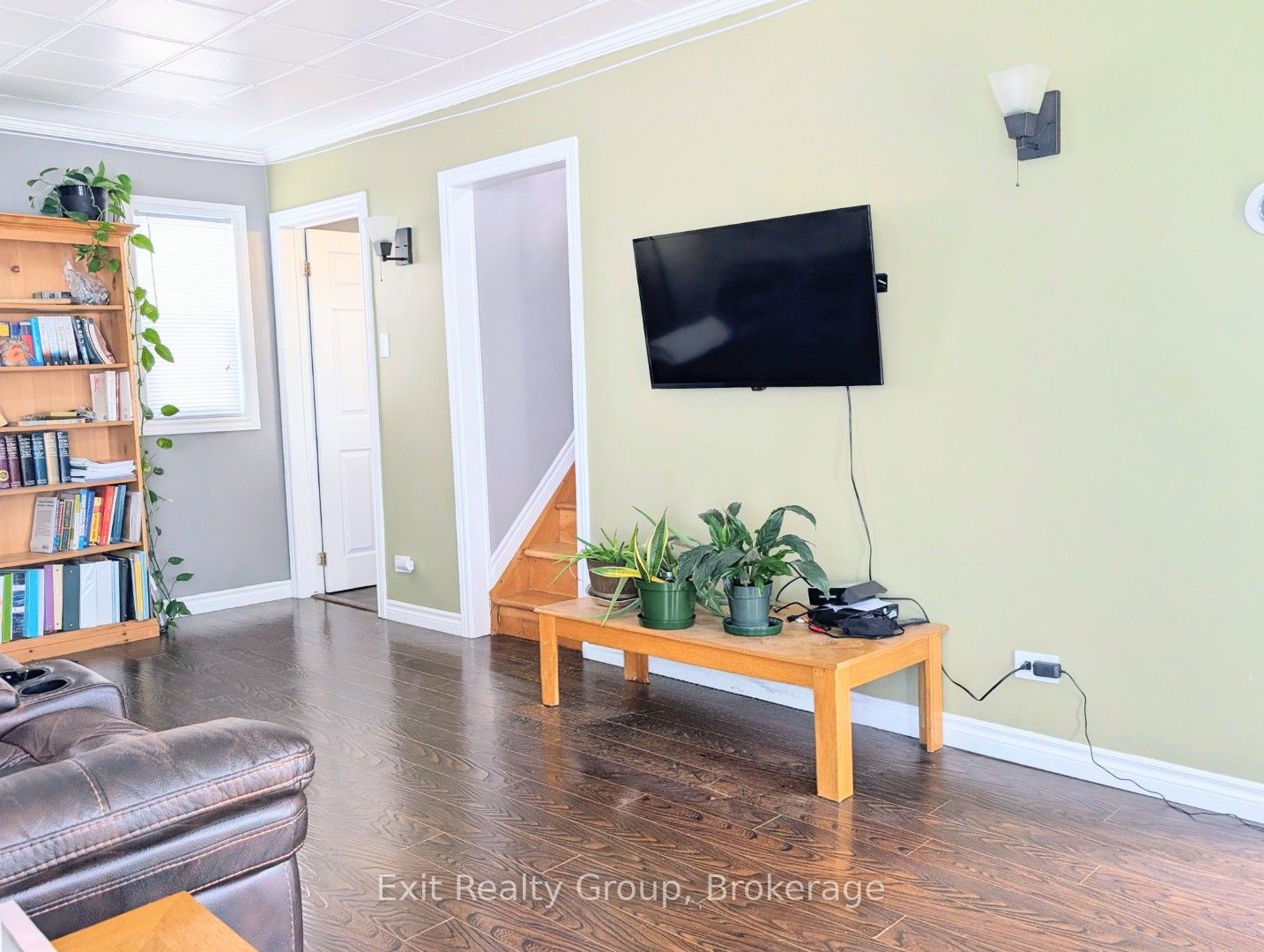 42 McGill Street, Quinte West, ON K8V 3J3 photo 4