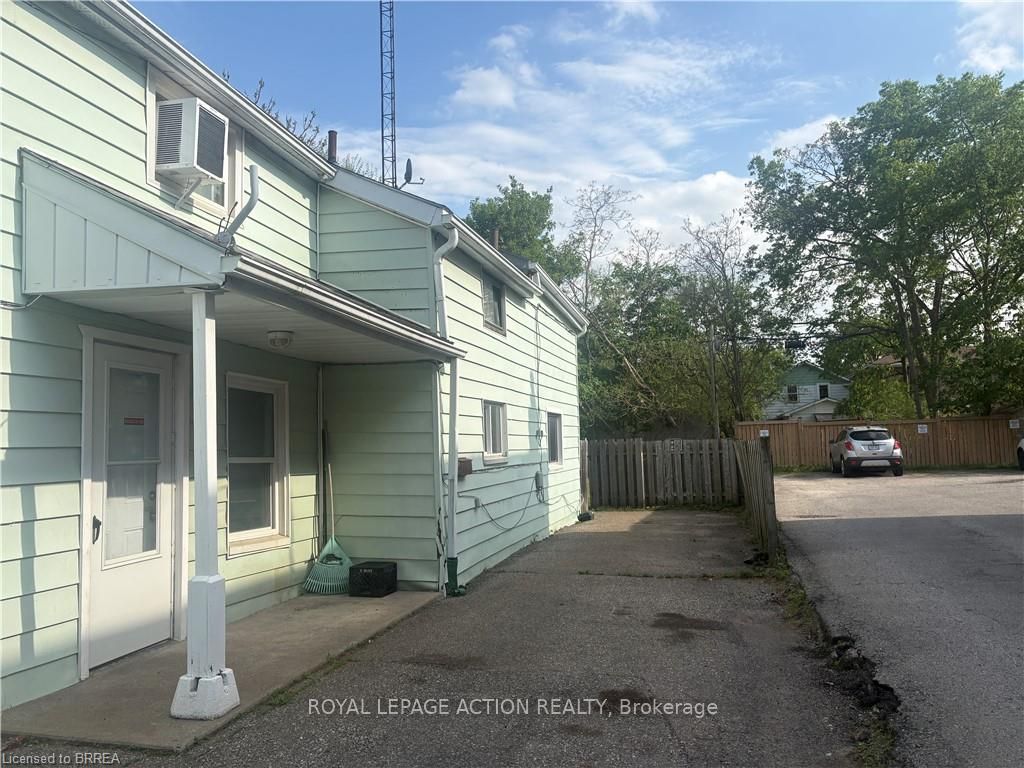 13 Sheridan Street, Brantford, ON N3T 2P7 photo 5