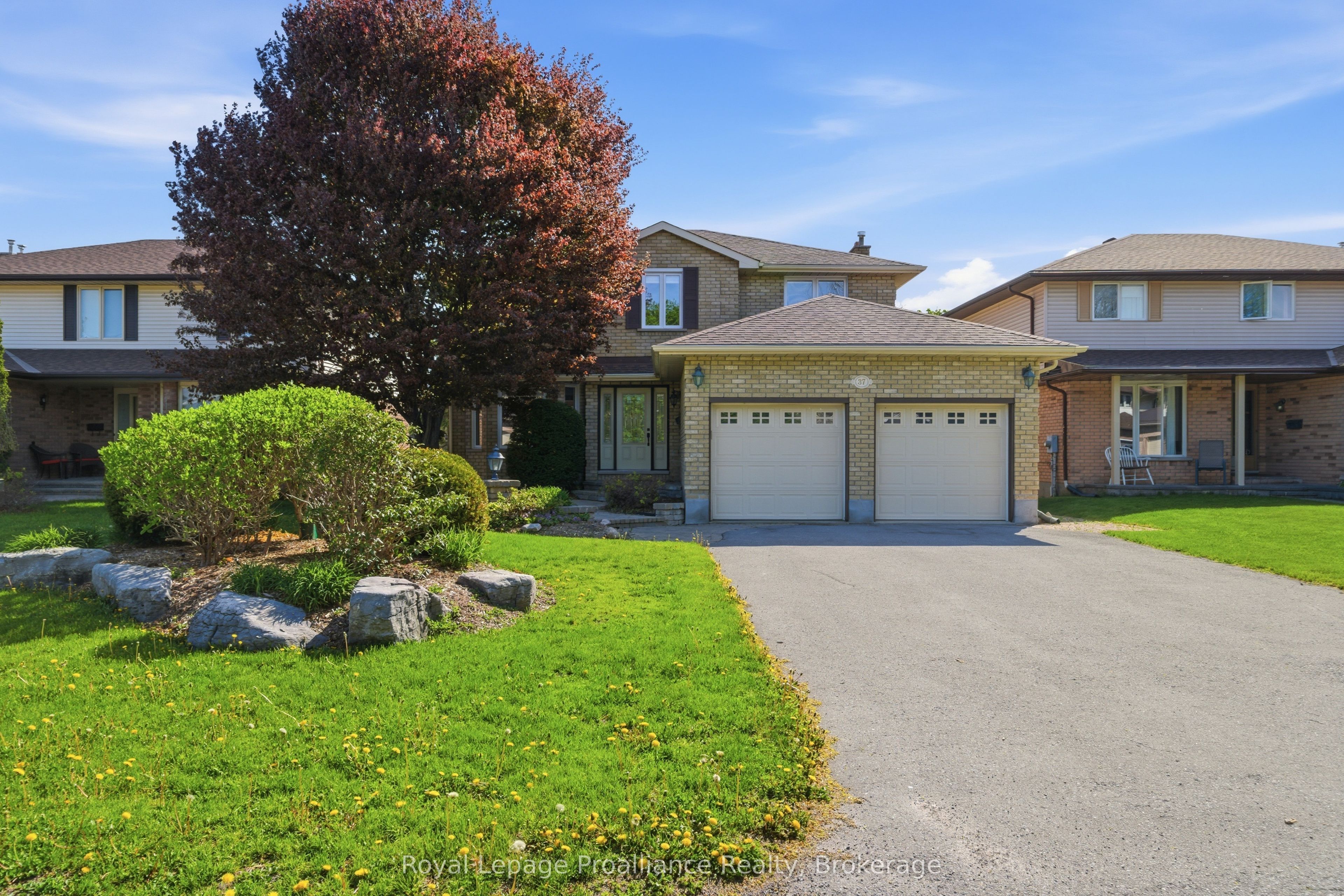 37 Dungannon Drive, Belleville, ON K8P 5E7