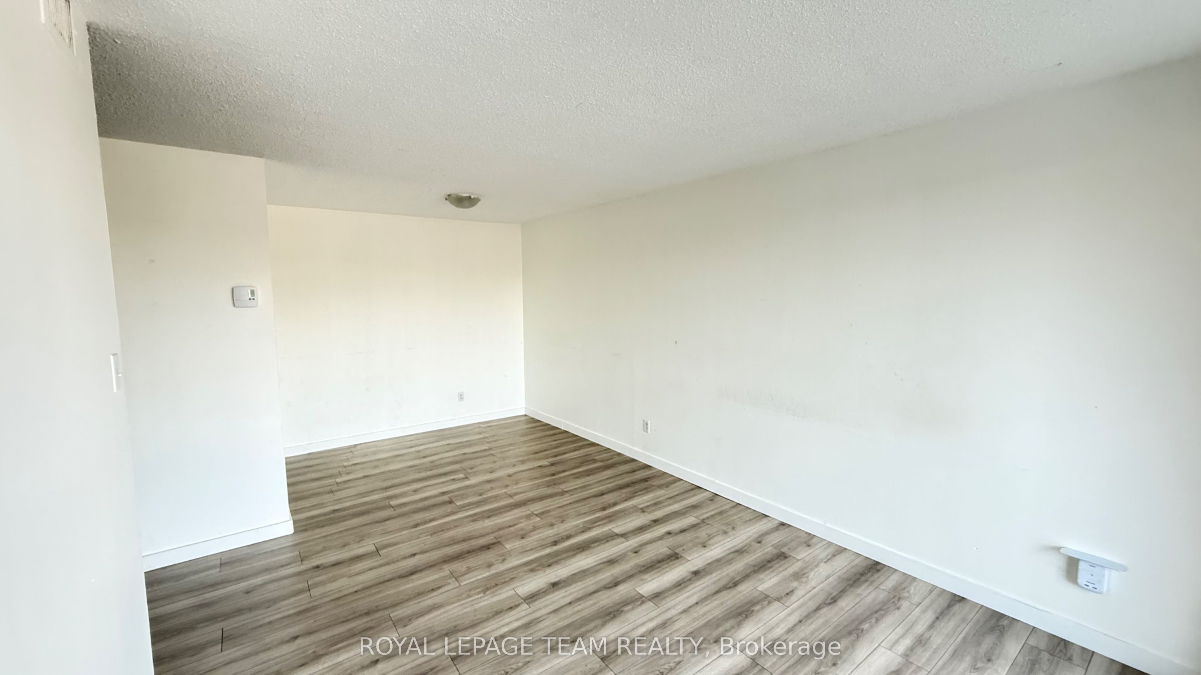 1180 Ohio Street 304, Billings Bridge - Riverside Park and Area, ON K1H 8N5 photo 3