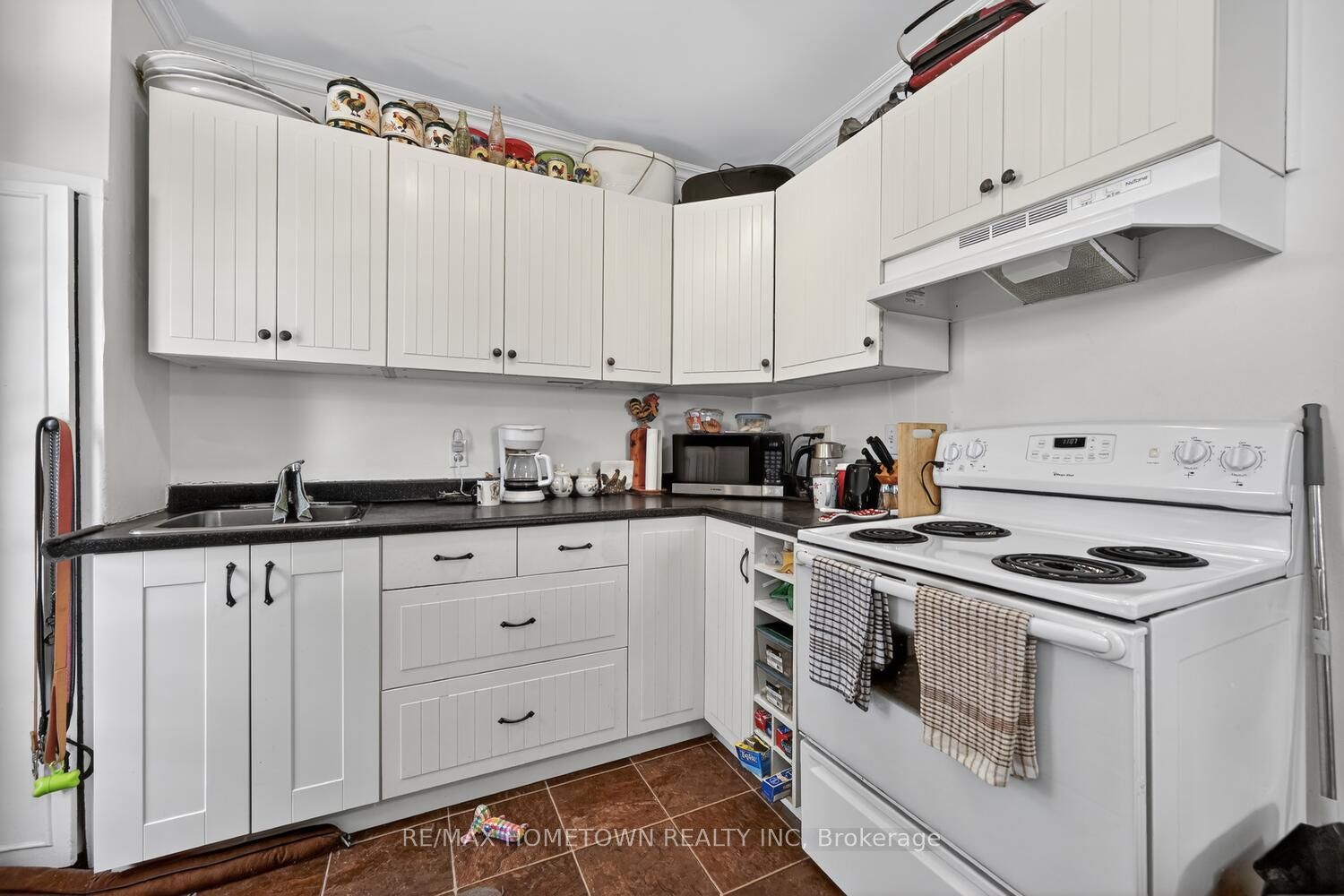 61 Pearl Street E, Brockville, ON K6V 1P6 photo 5