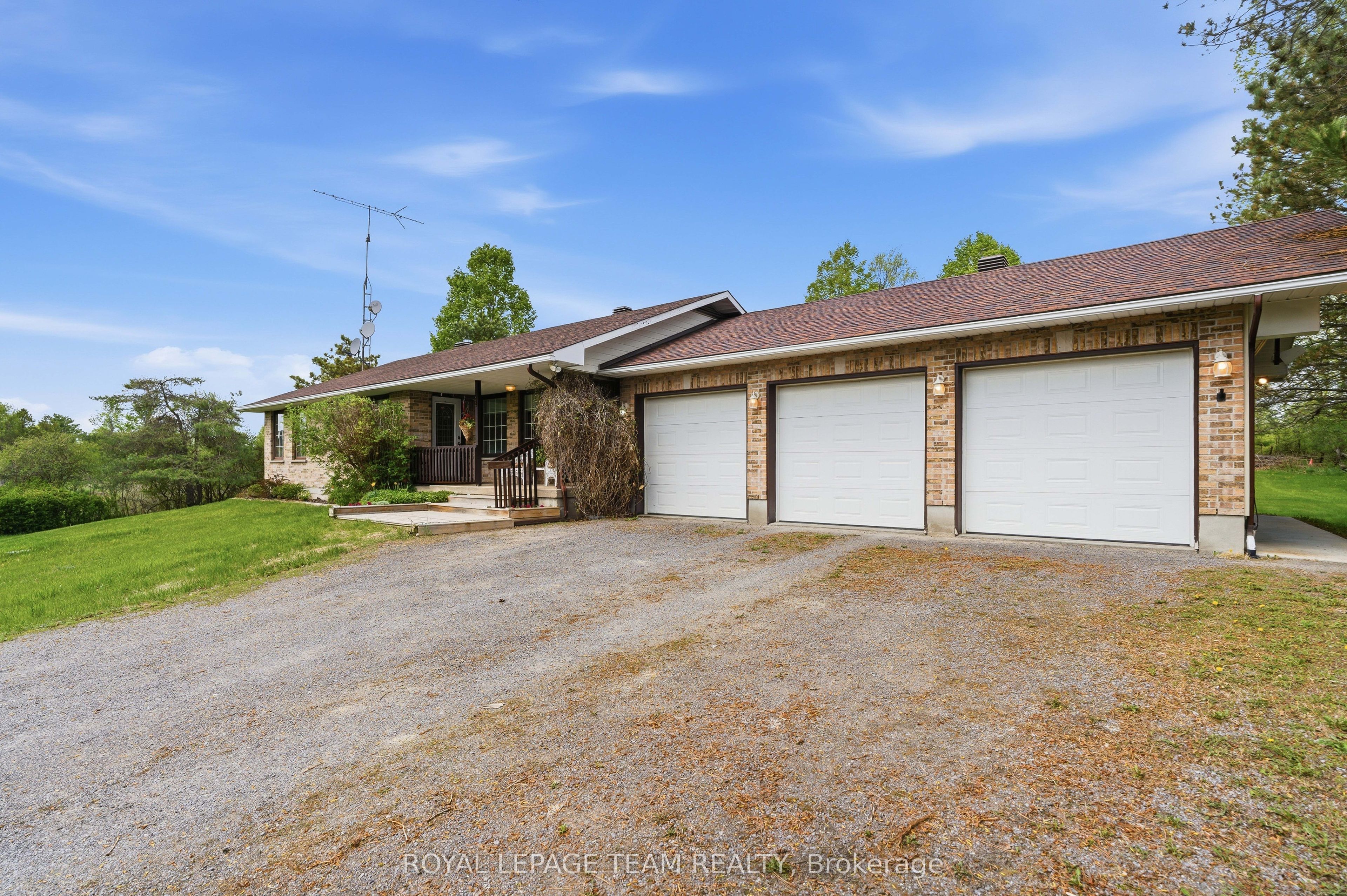 2754 Tatlock Road, Mississippi Mills, ON K0A 1P0 photo 3
