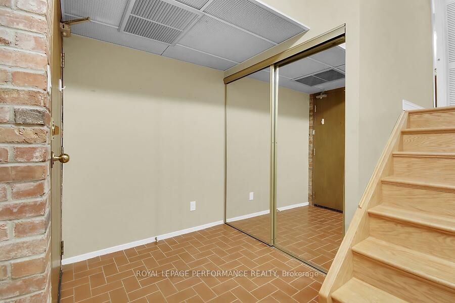 135 Springfield Avenue 10, New Edinburgh - Lindenlea, ON K1M 1C5 photo 4