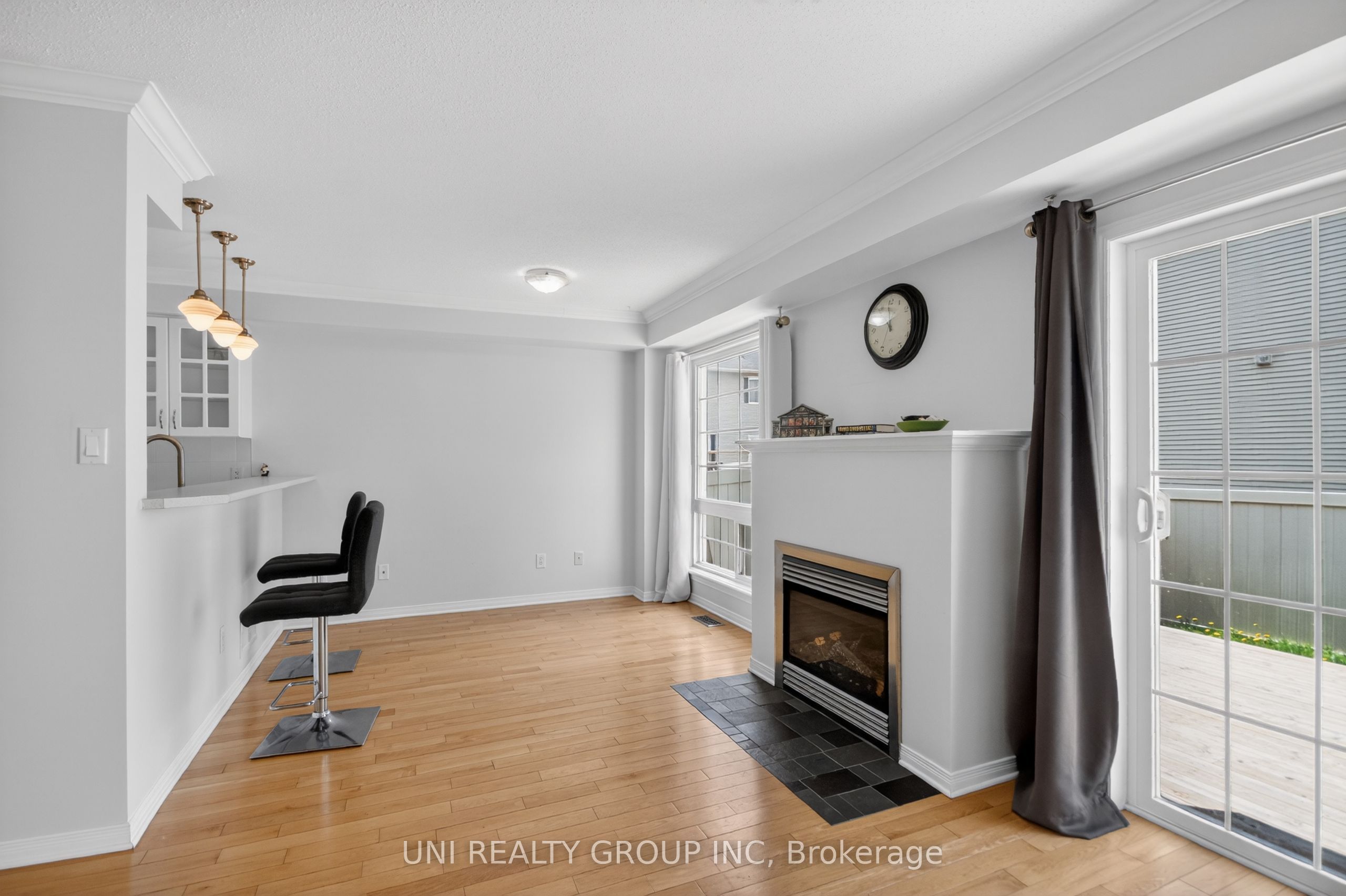 546 Ashbourne Crescent, Barrhaven, ON K2J 0P6 photo 4